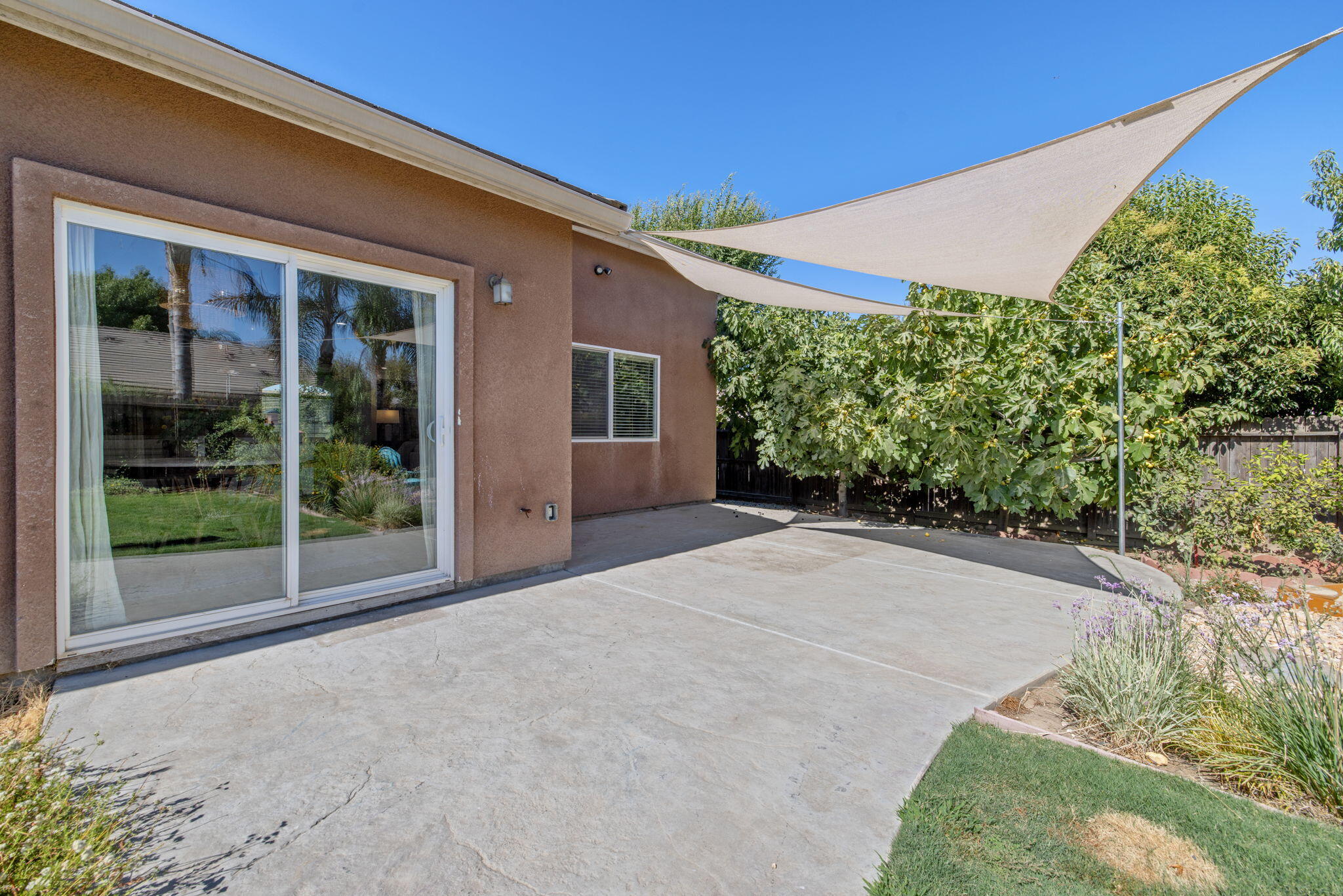 2319 W Tyler Ave, Visalia, CA 93291