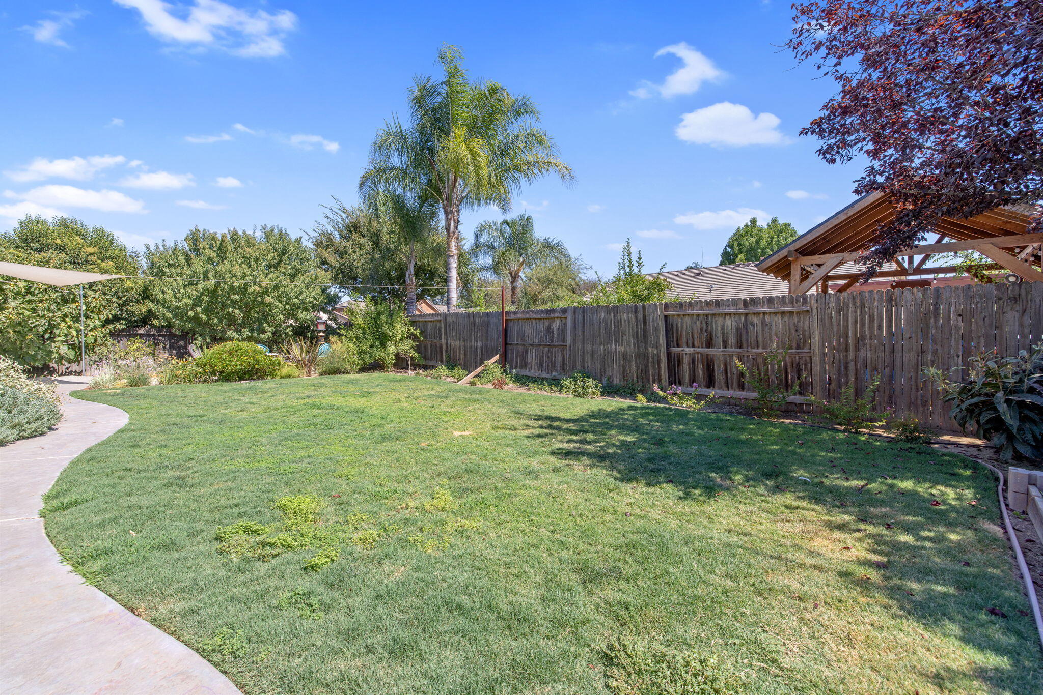 2319 W Tyler Ave, Visalia, CA 93291