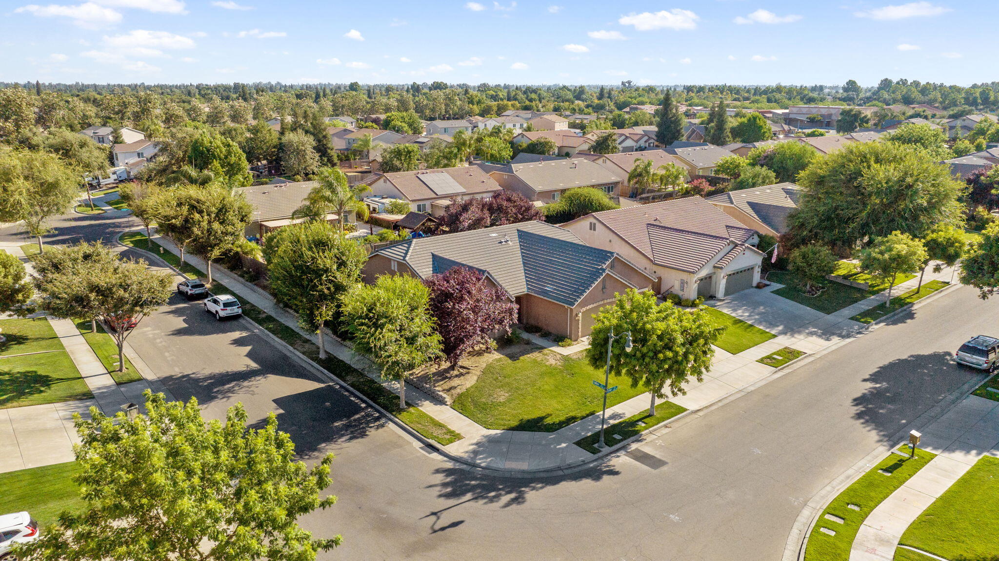 2319 W Tyler Ave, Visalia, CA 93291