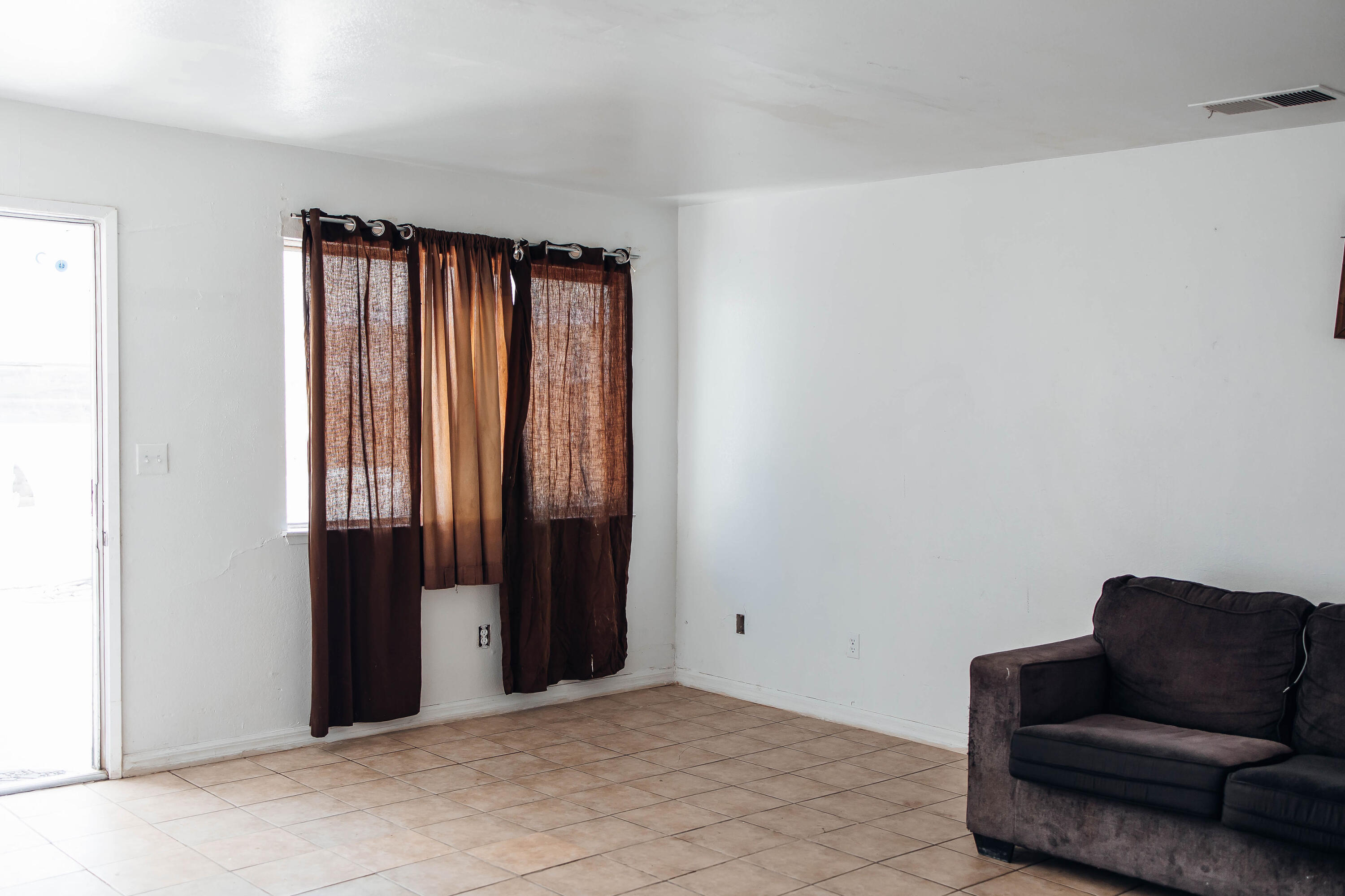 831 Forrester Ct, Porterville, CA 93257