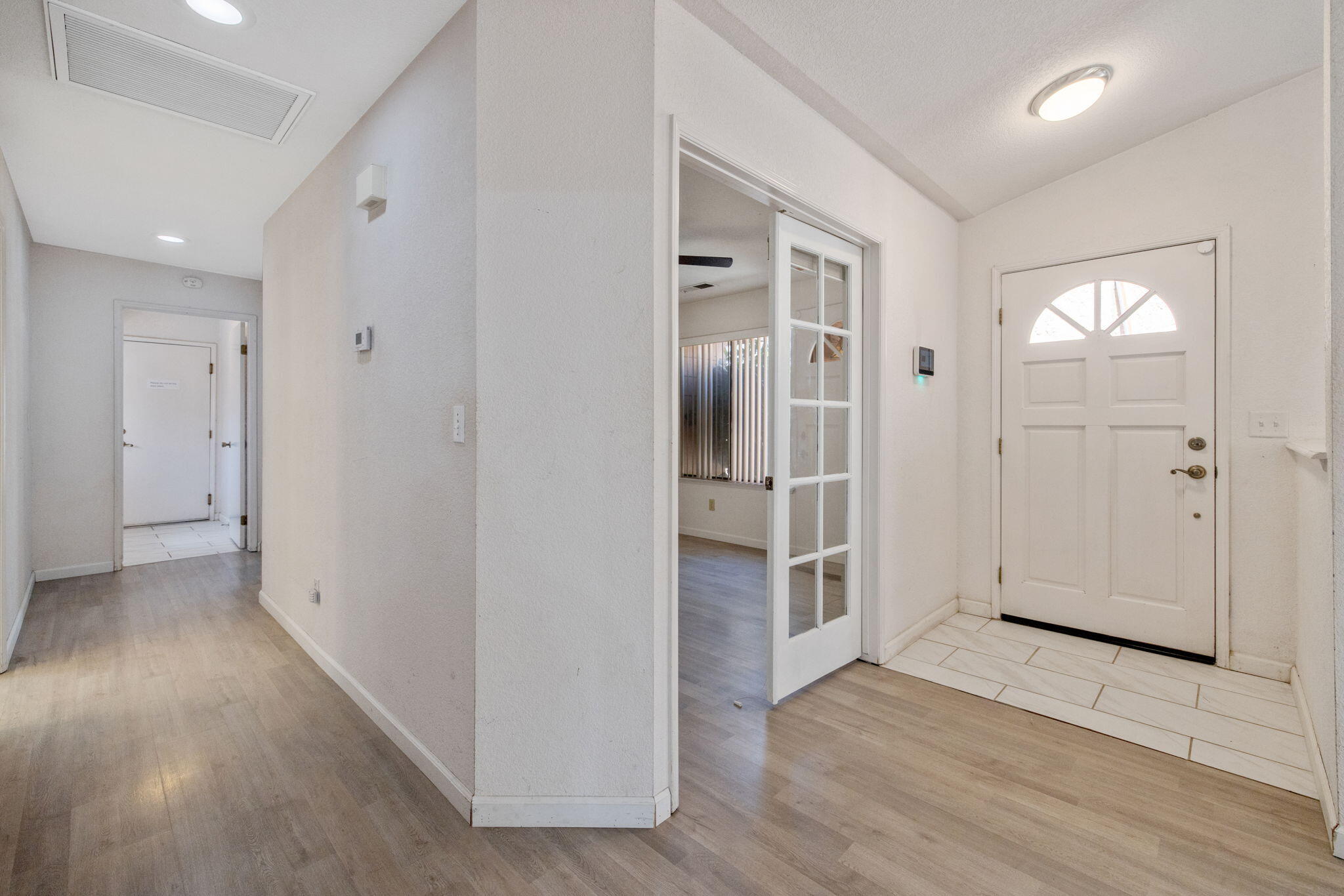 1811 E Vine, Visalia, CA 93292