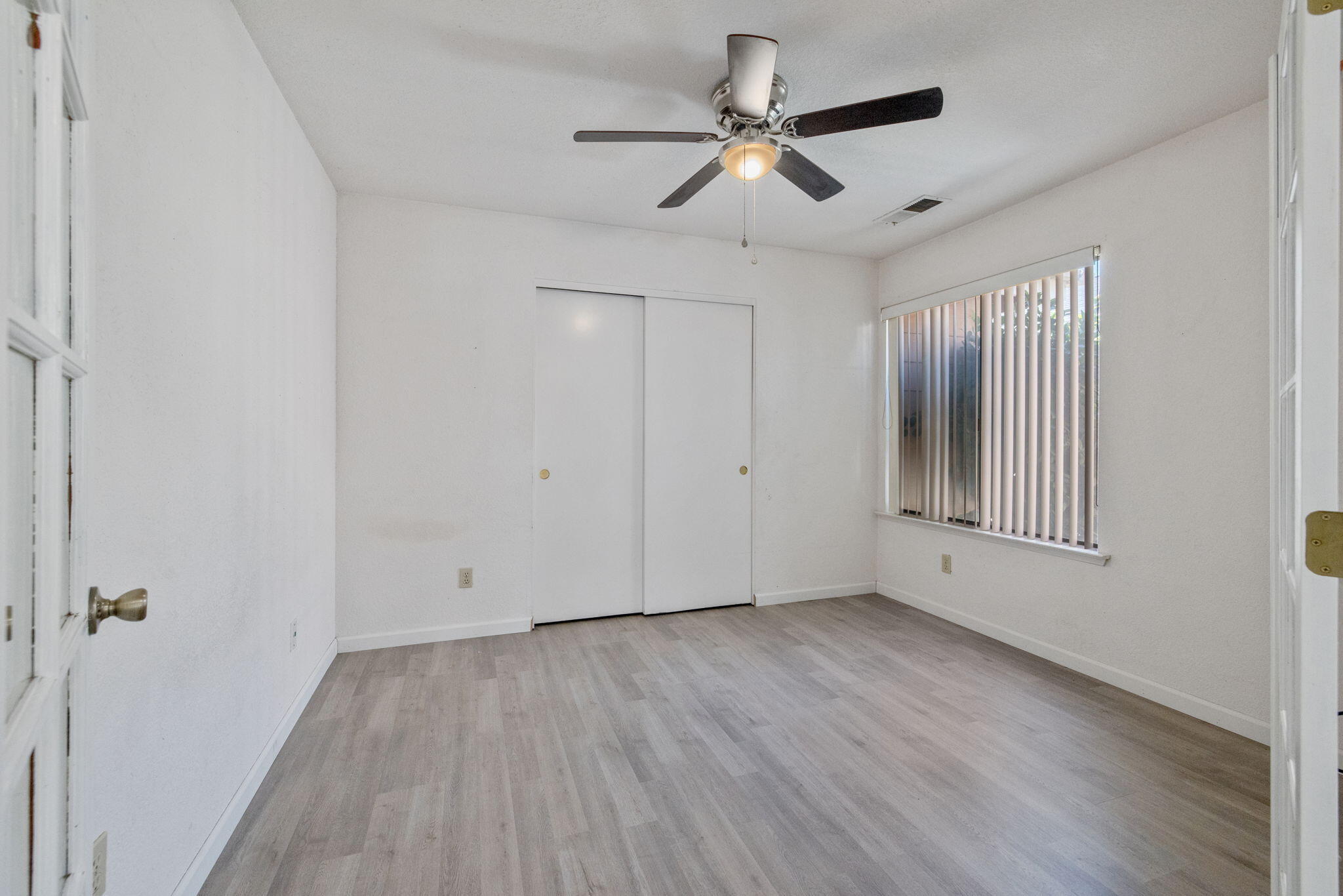 1811 E Vine, Visalia, CA 93292