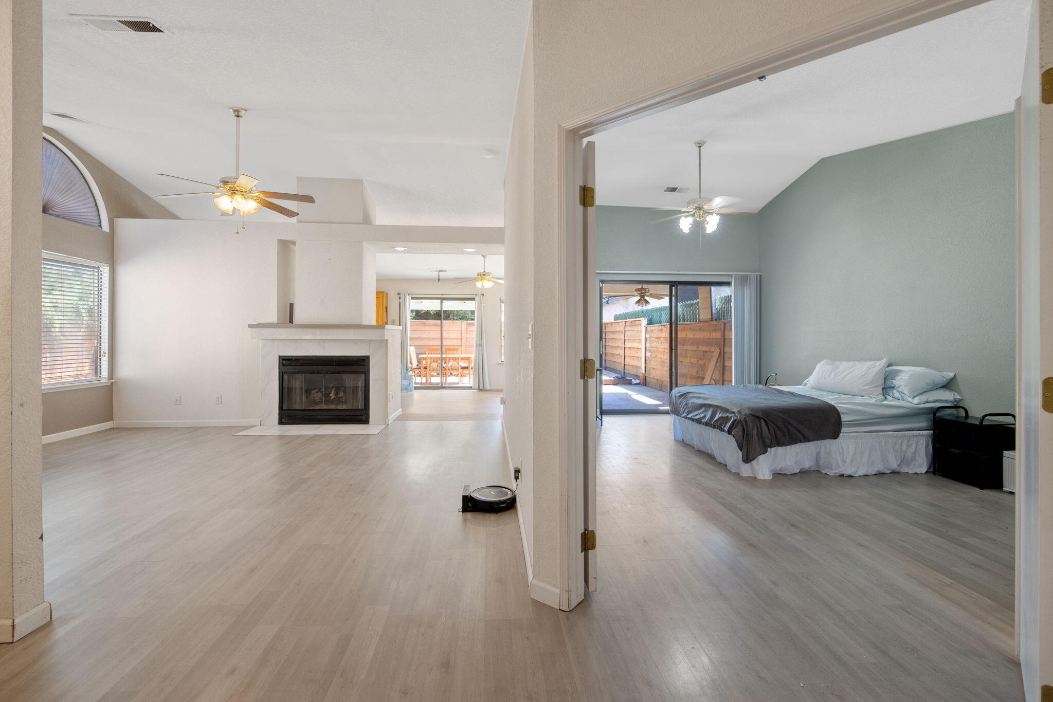 1811 E Vine, Visalia, CA 93292