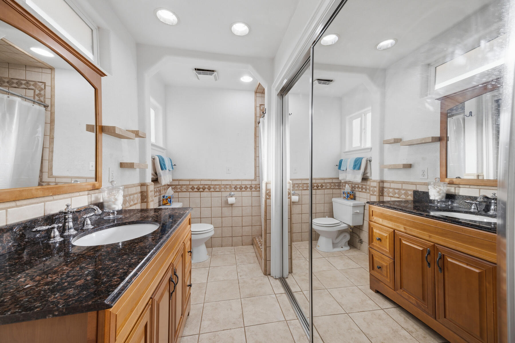 1323 W Seeger Ct, Visalia, CA 93277
