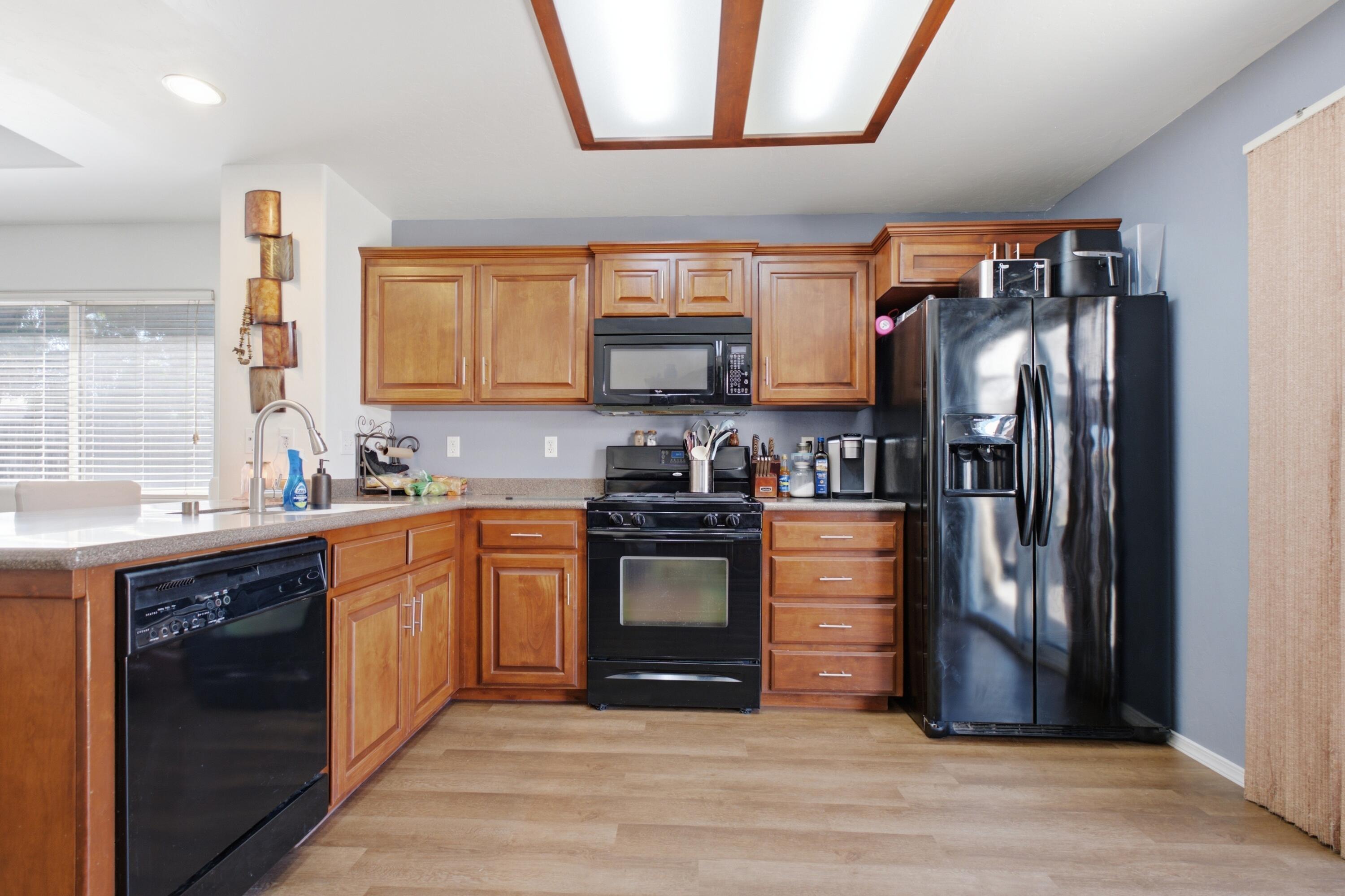 1386 W Chianti Way, Hanford, CA 93230