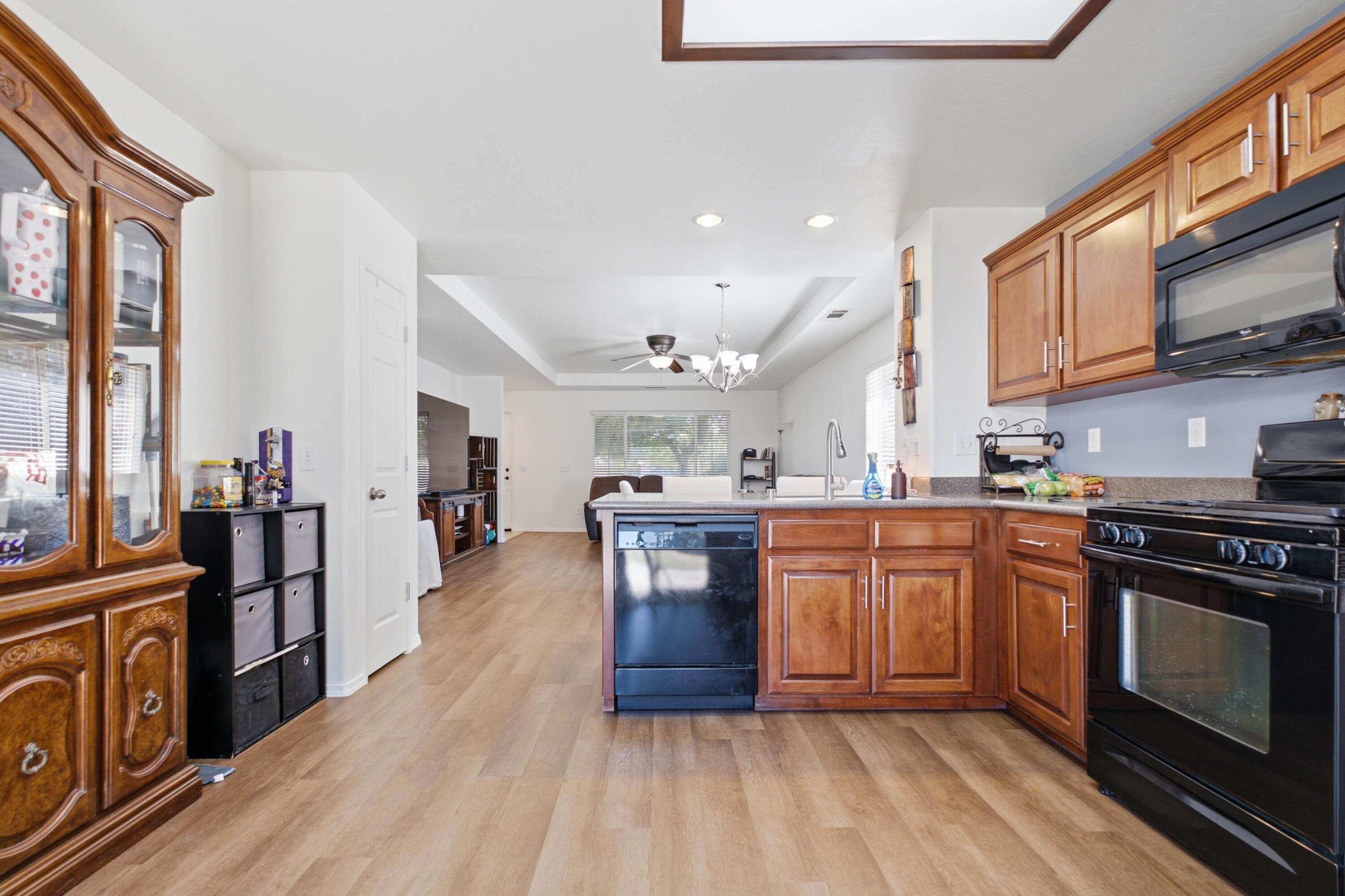 1386 W Chianti Way, Hanford, CA 93230