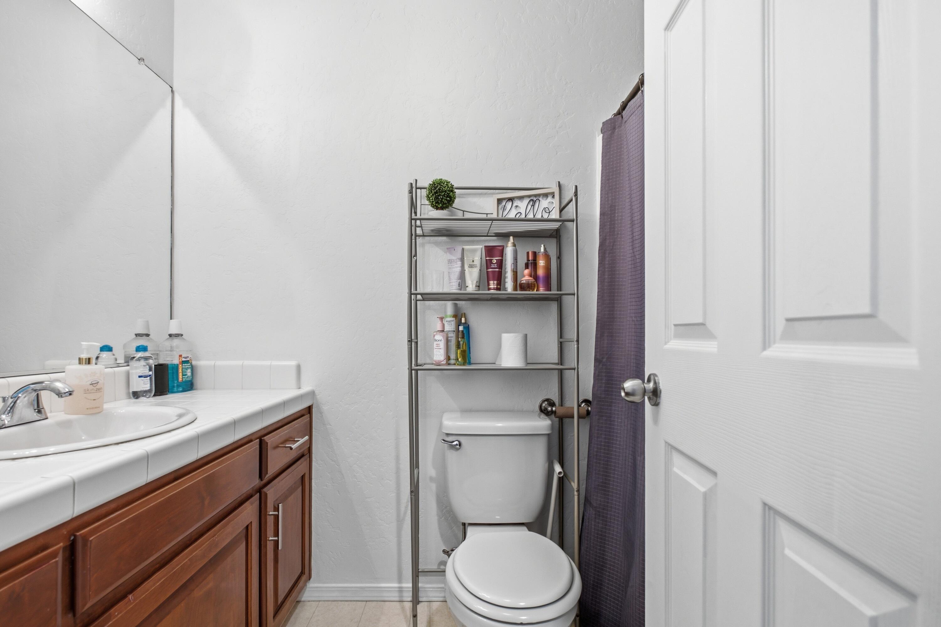 1386 W Chianti Way, Hanford, CA 93230