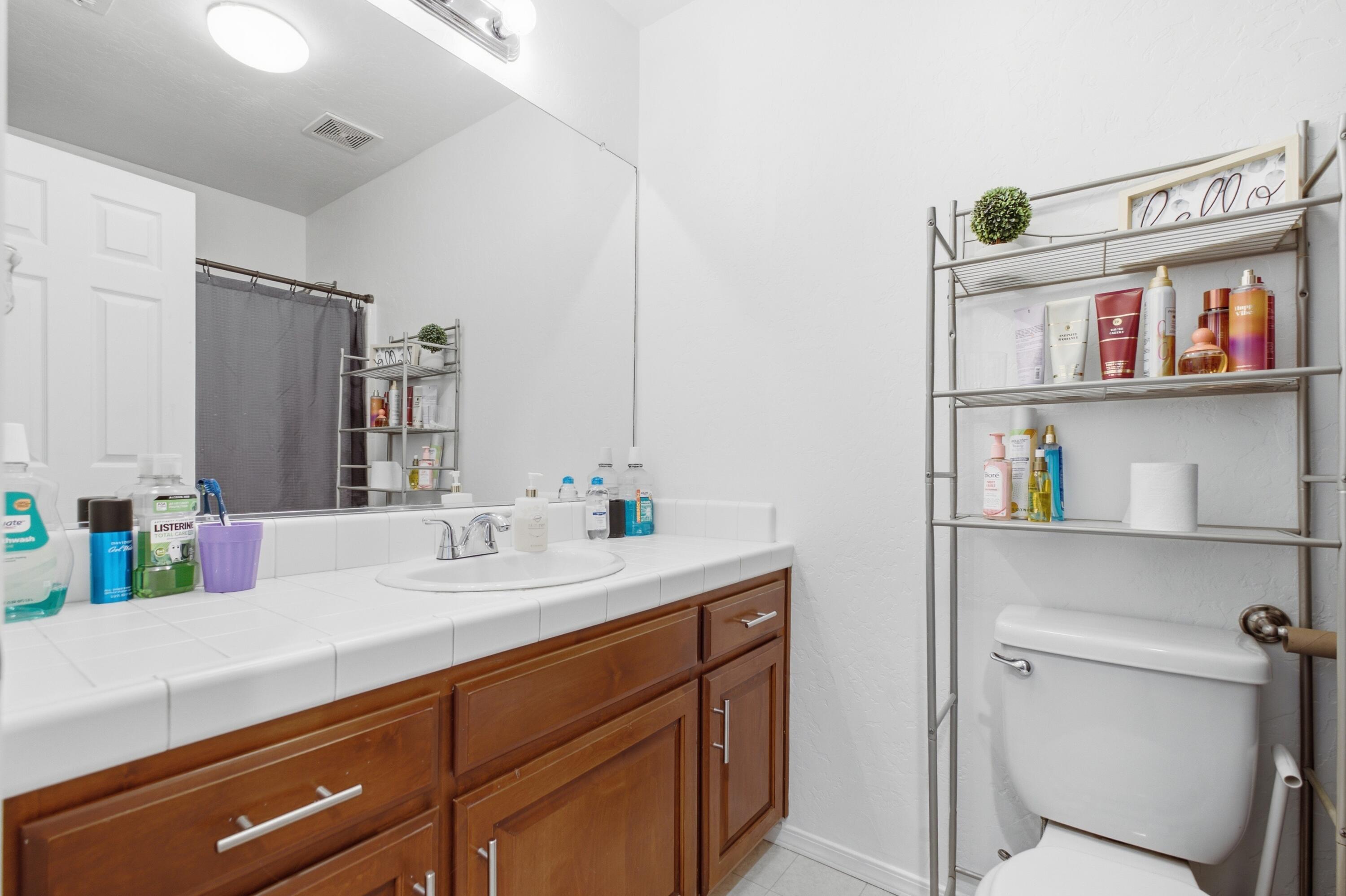 1386 W Chianti Way, Hanford, CA 93230