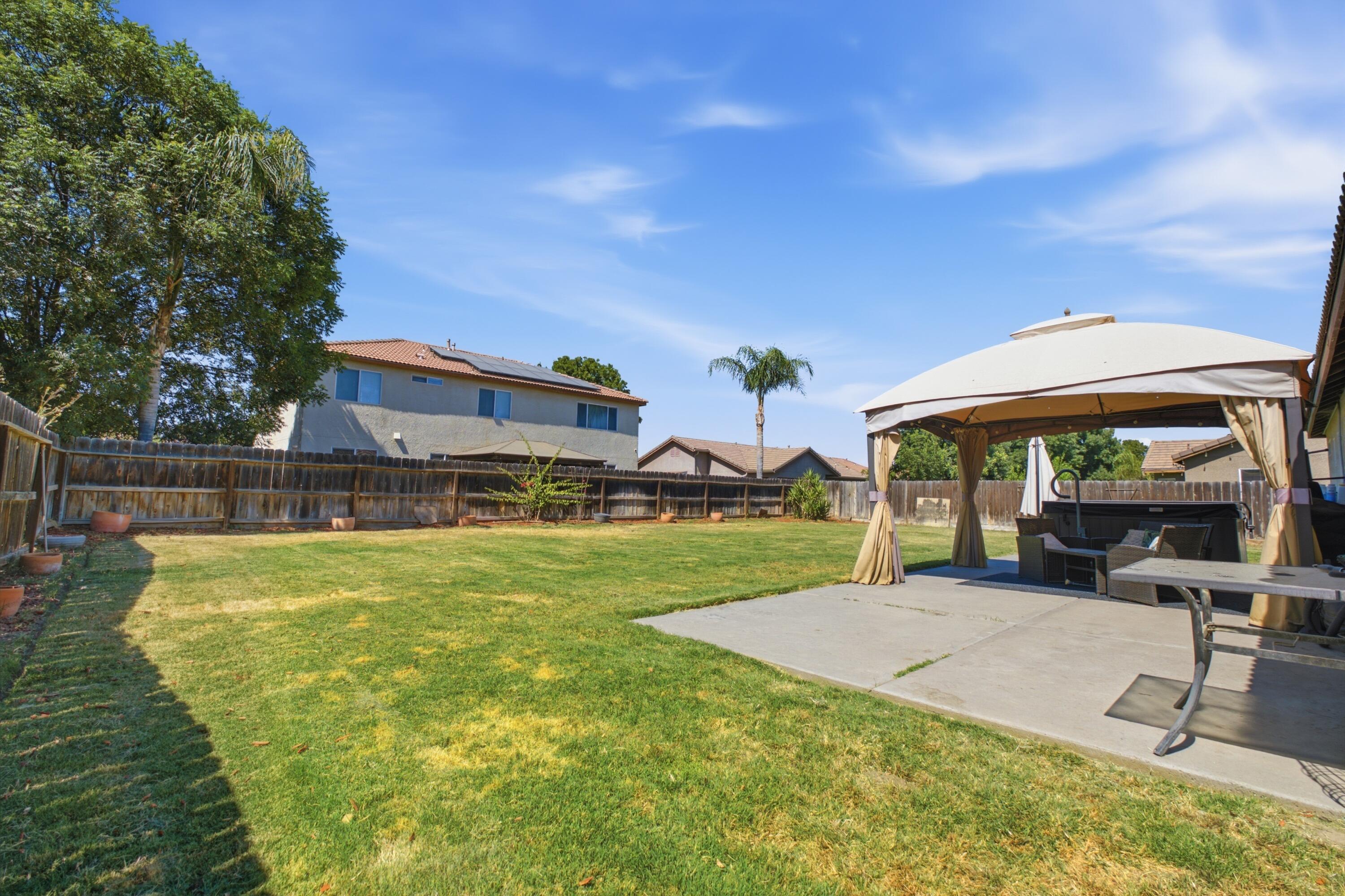 1386 W Chianti Way, Hanford, CA 93230