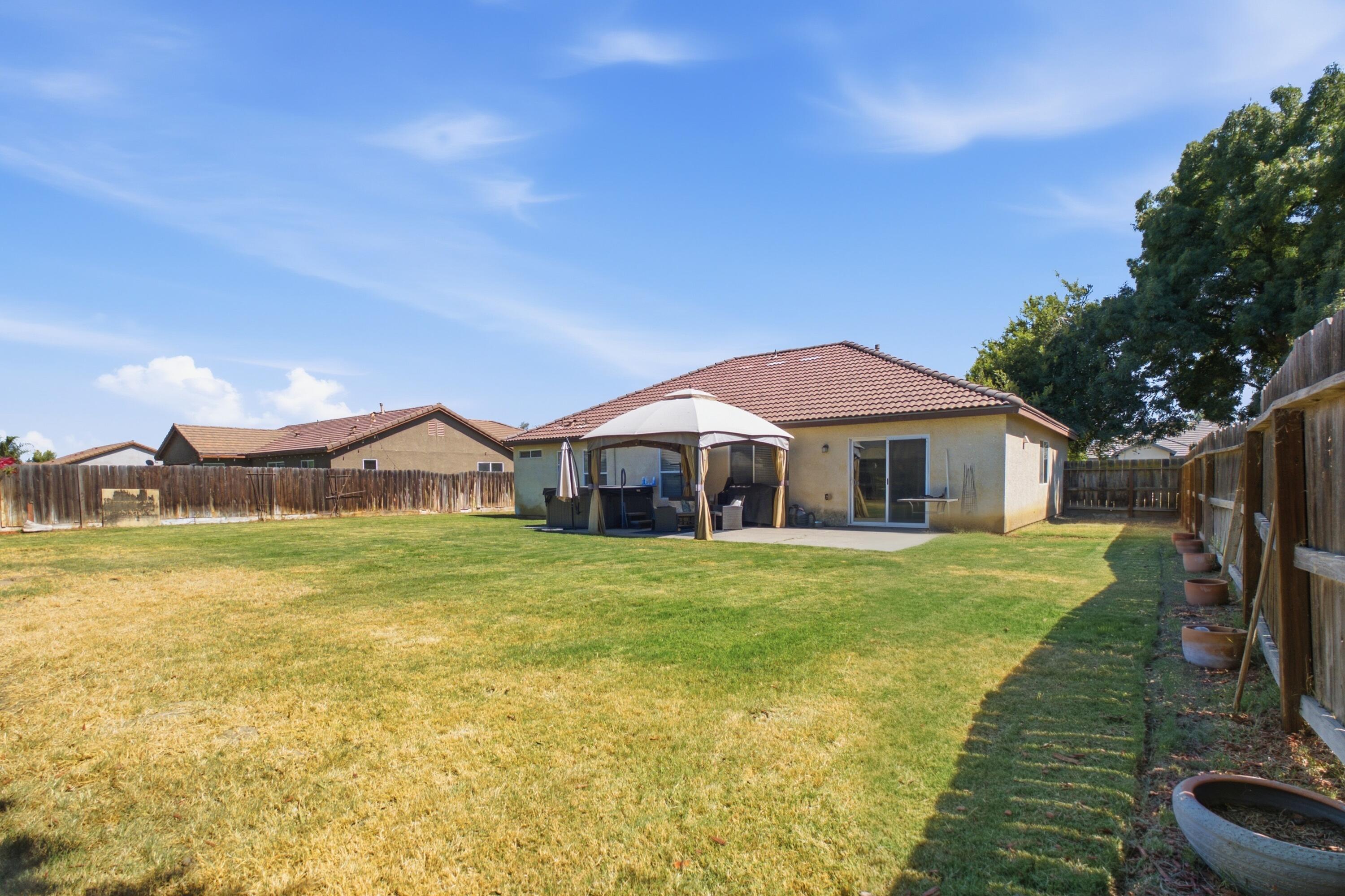 1386 W Chianti Way, Hanford, CA 93230
