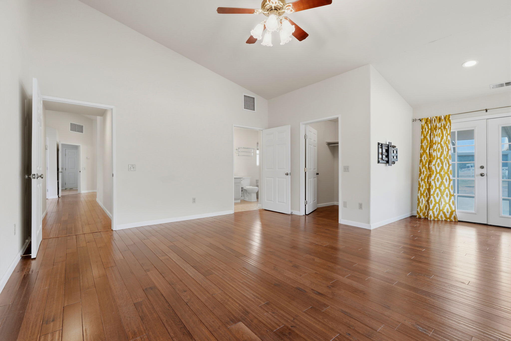 33485 Globe Dr, Springville, CA 93265