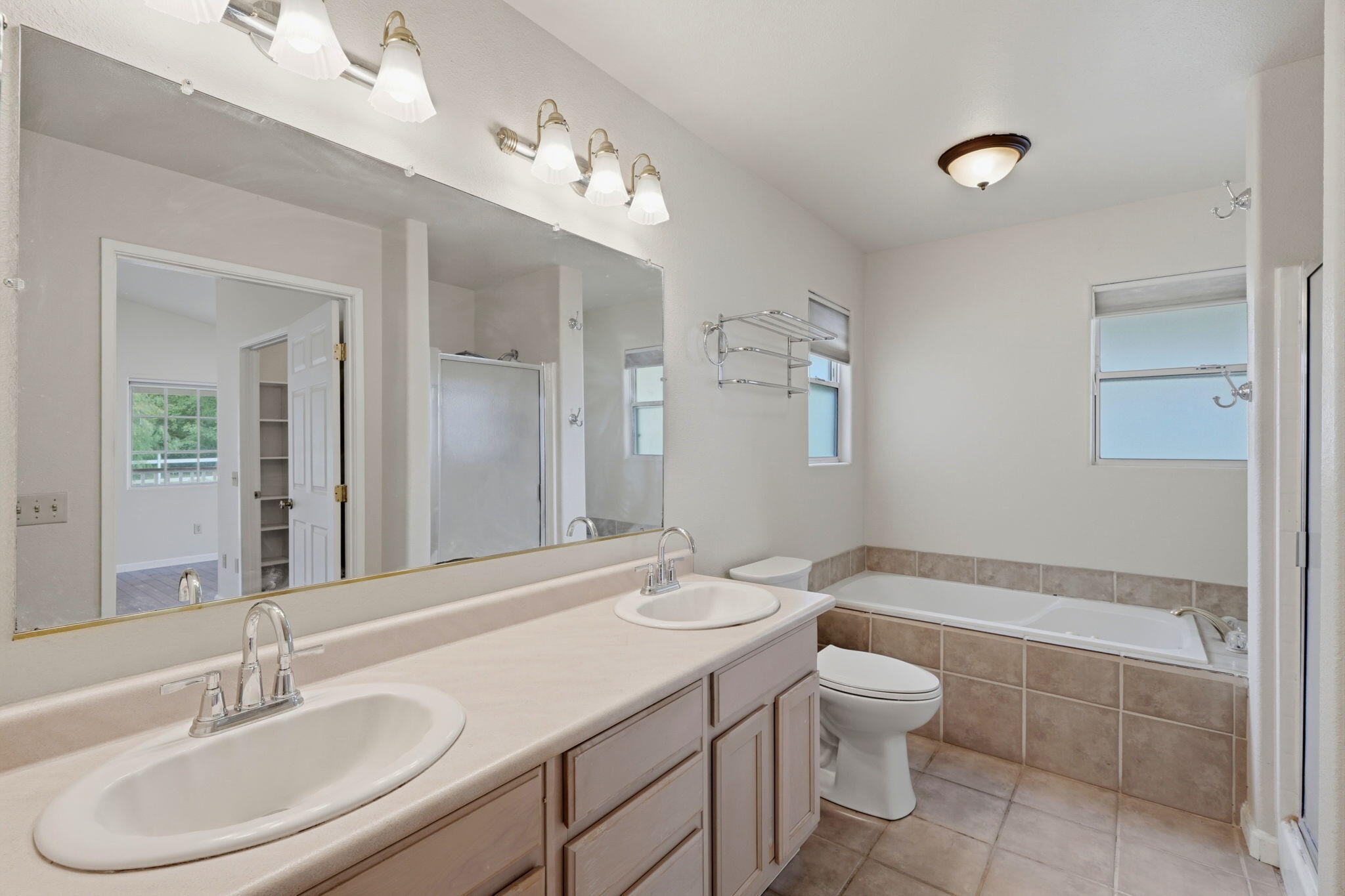 33485 Globe Dr, Springville, CA 93265
