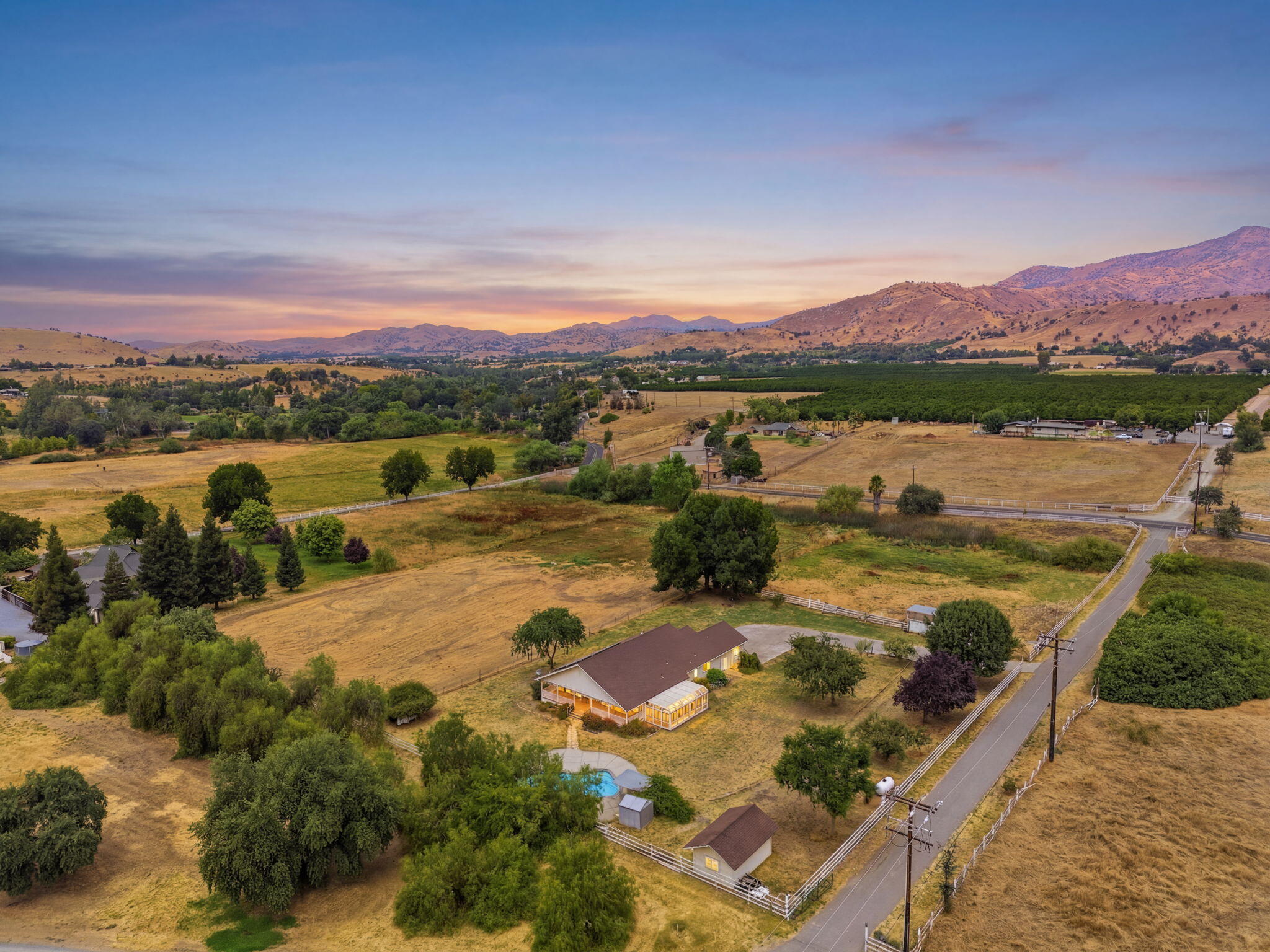 33485 Globe Dr, Springville, CA 93265