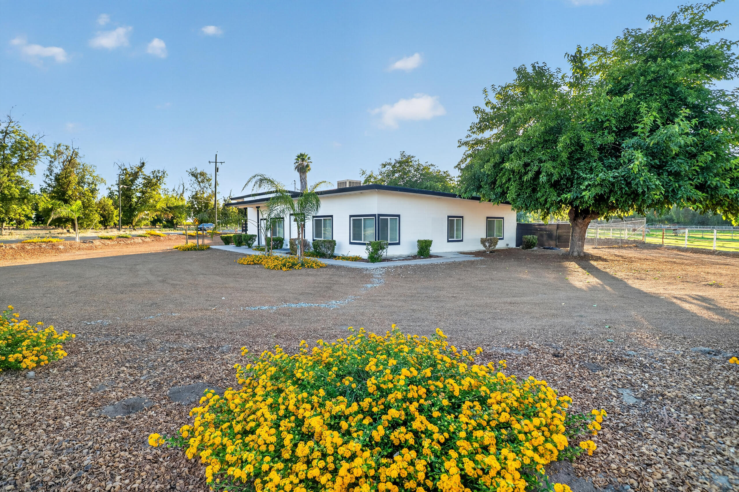 42415 Road 72, Dinuba, CA 93618