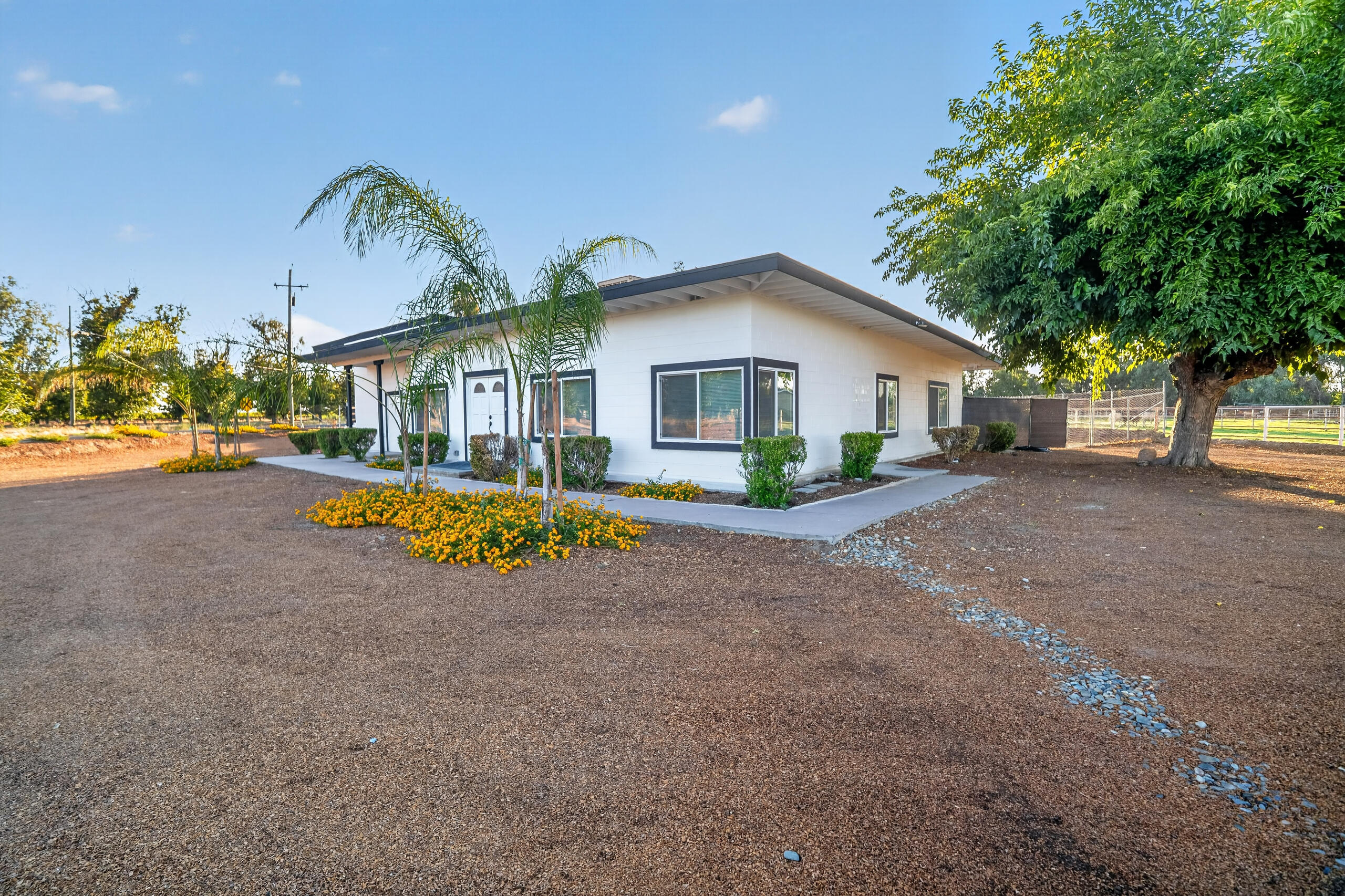 42415 Road 72, Dinuba, CA 93618