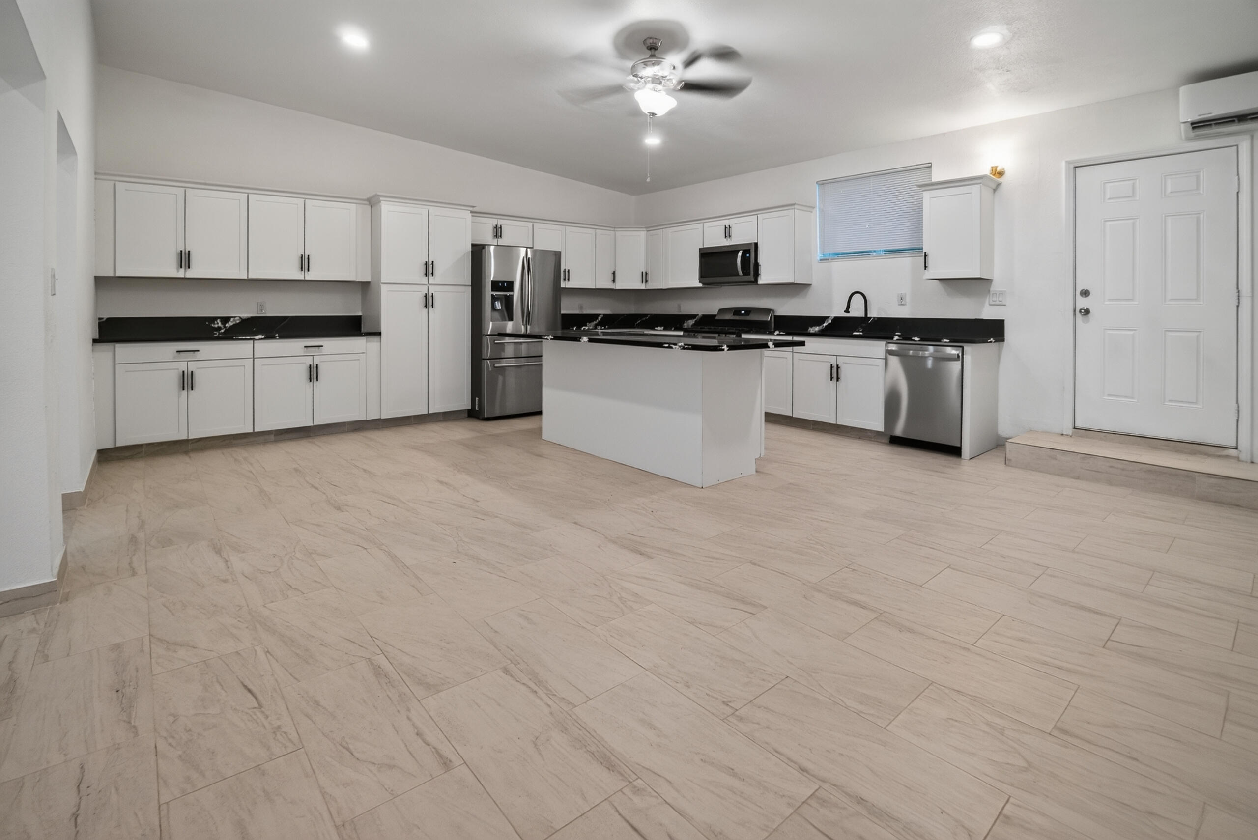 42415 Road 72, Dinuba, CA 93618