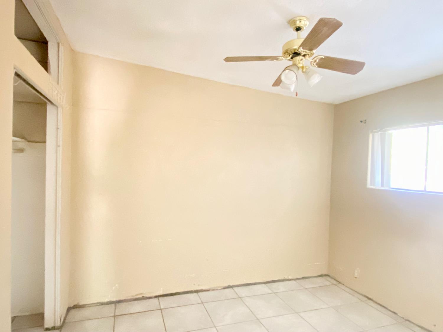 1264 N Pecan Ave, Reedley, CA 93654