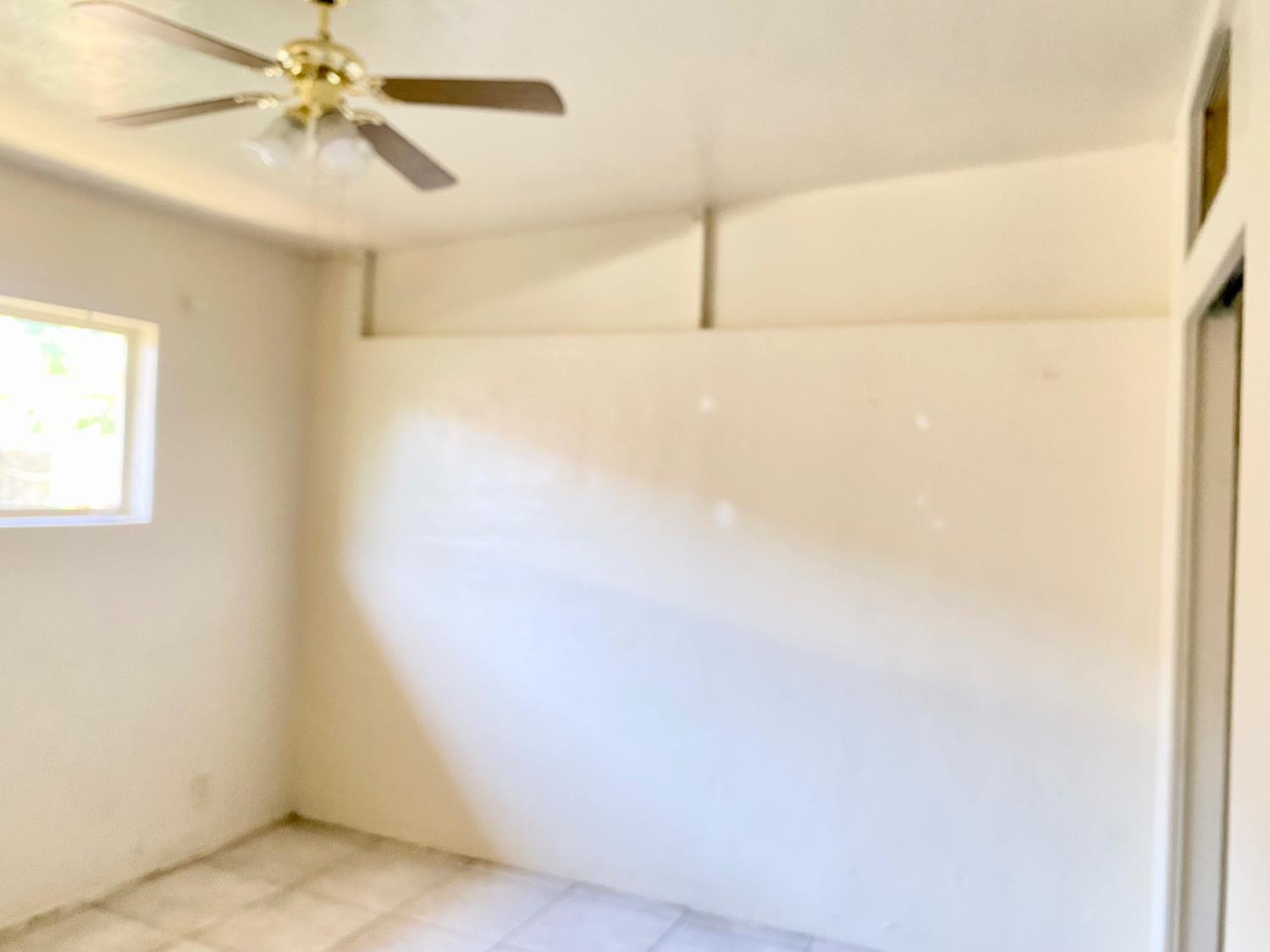 1264 N Pecan Ave, Reedley, CA 93654