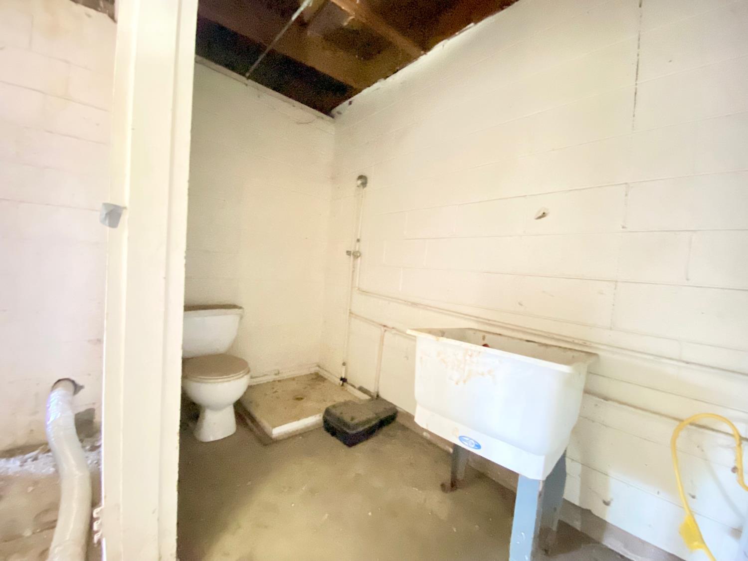 1264 N Pecan Ave, Reedley, CA 93654