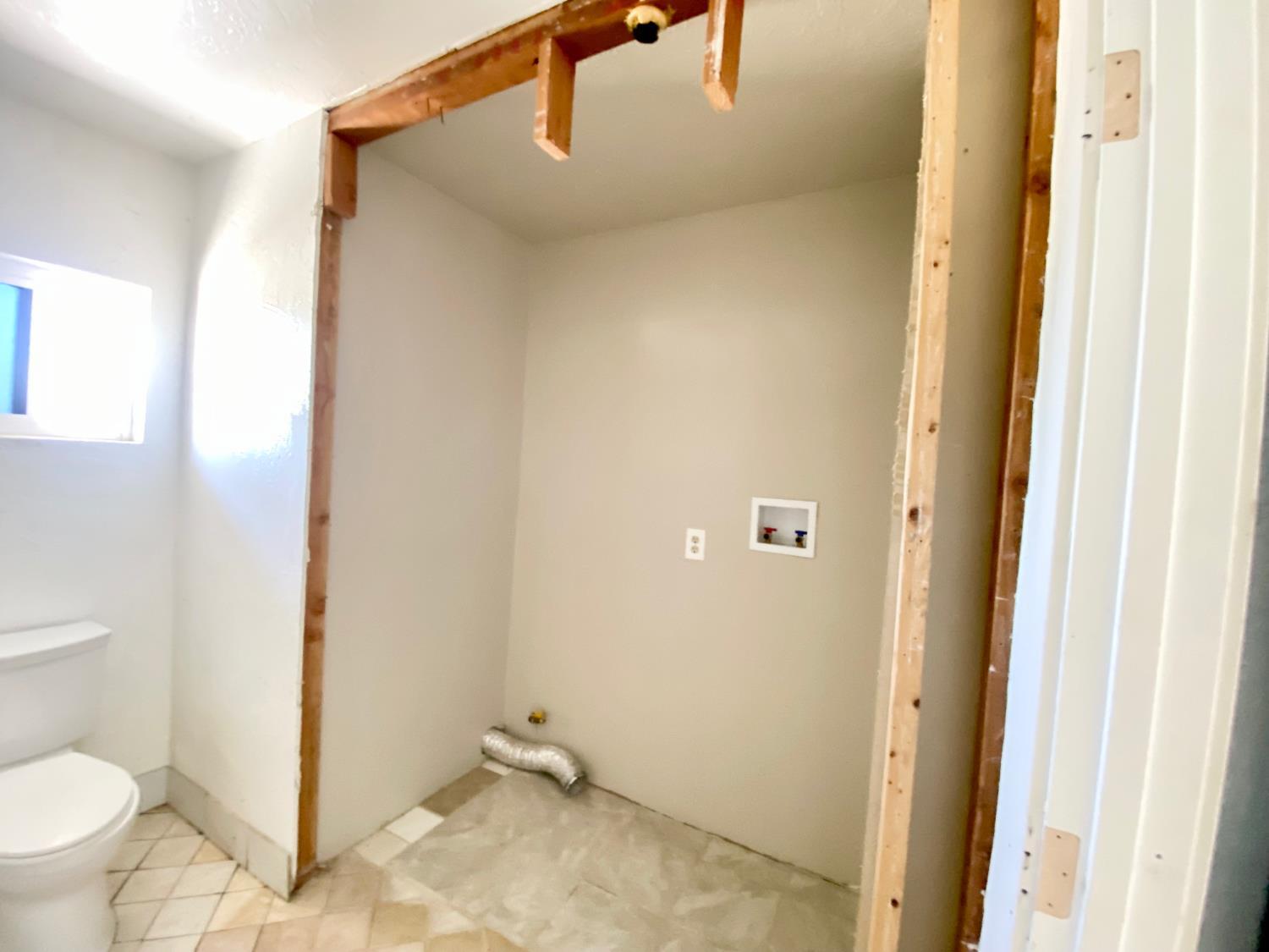 1264 N Pecan Ave, Reedley, CA 93654