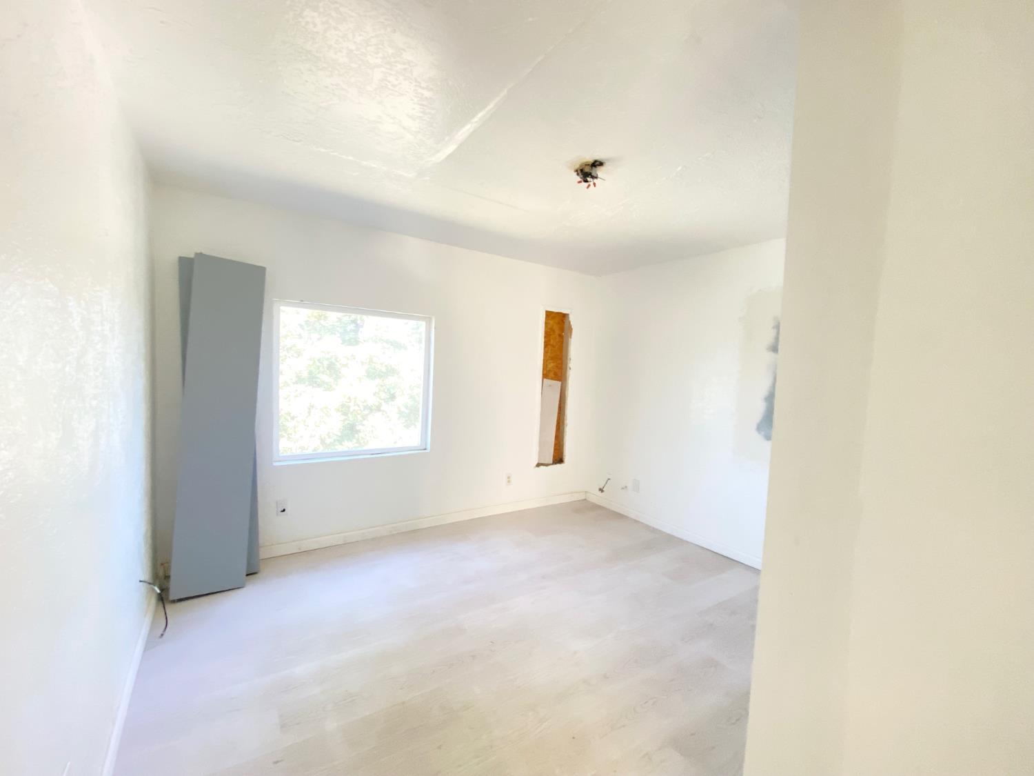 1264 N Pecan Ave, Reedley, CA 93654