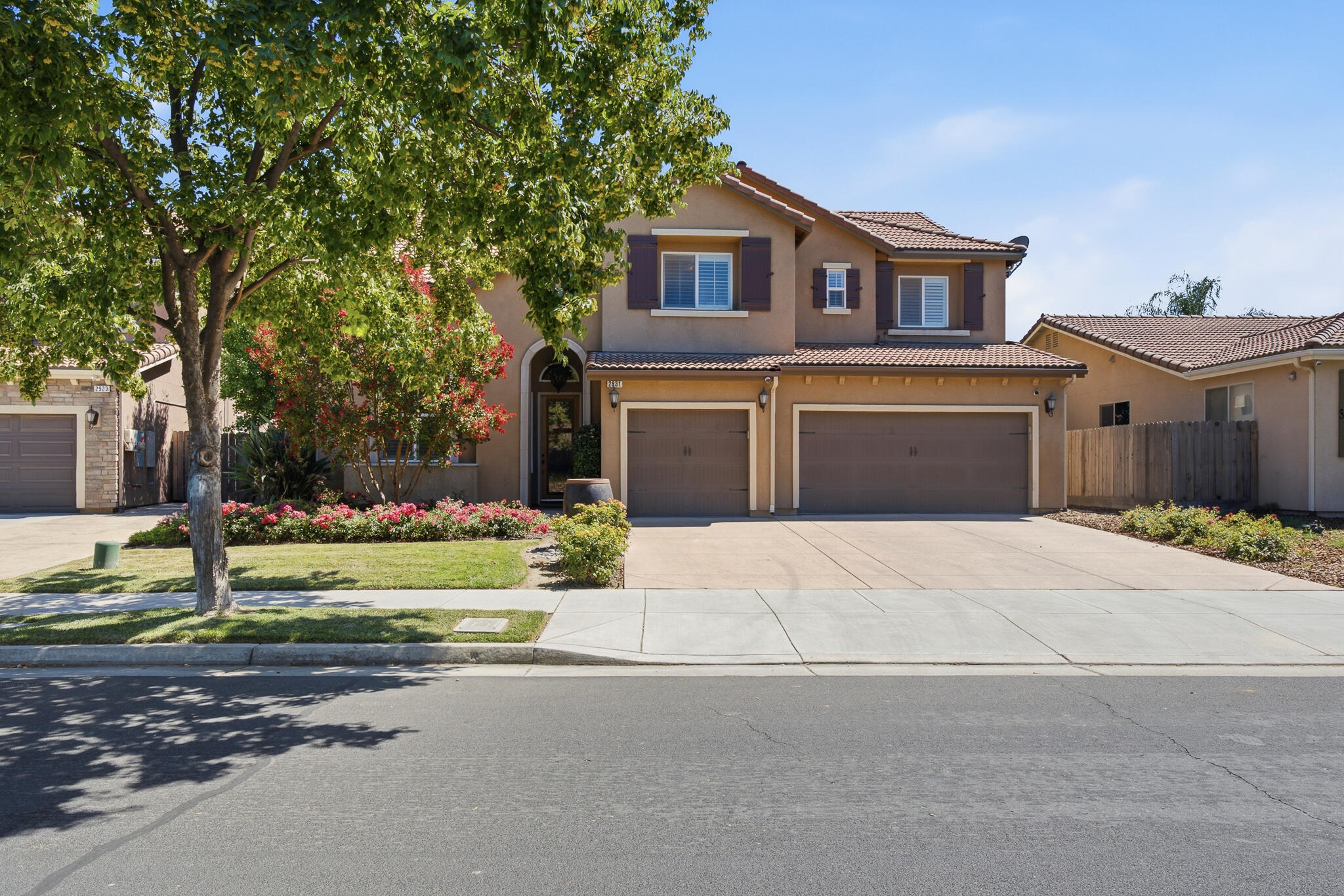 2931 W Cecil Ave, Visalia, CA 93291