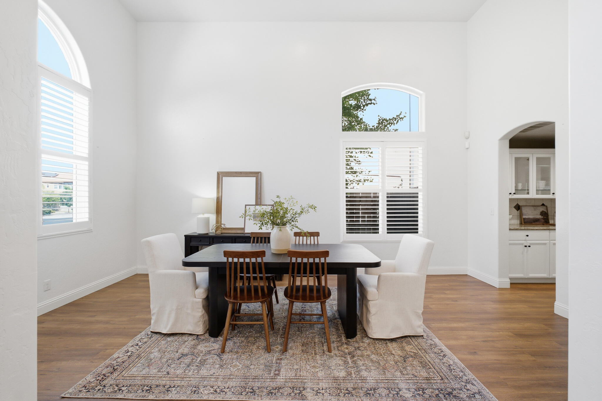 2931 W Cecil Ave, Visalia, CA 93291
