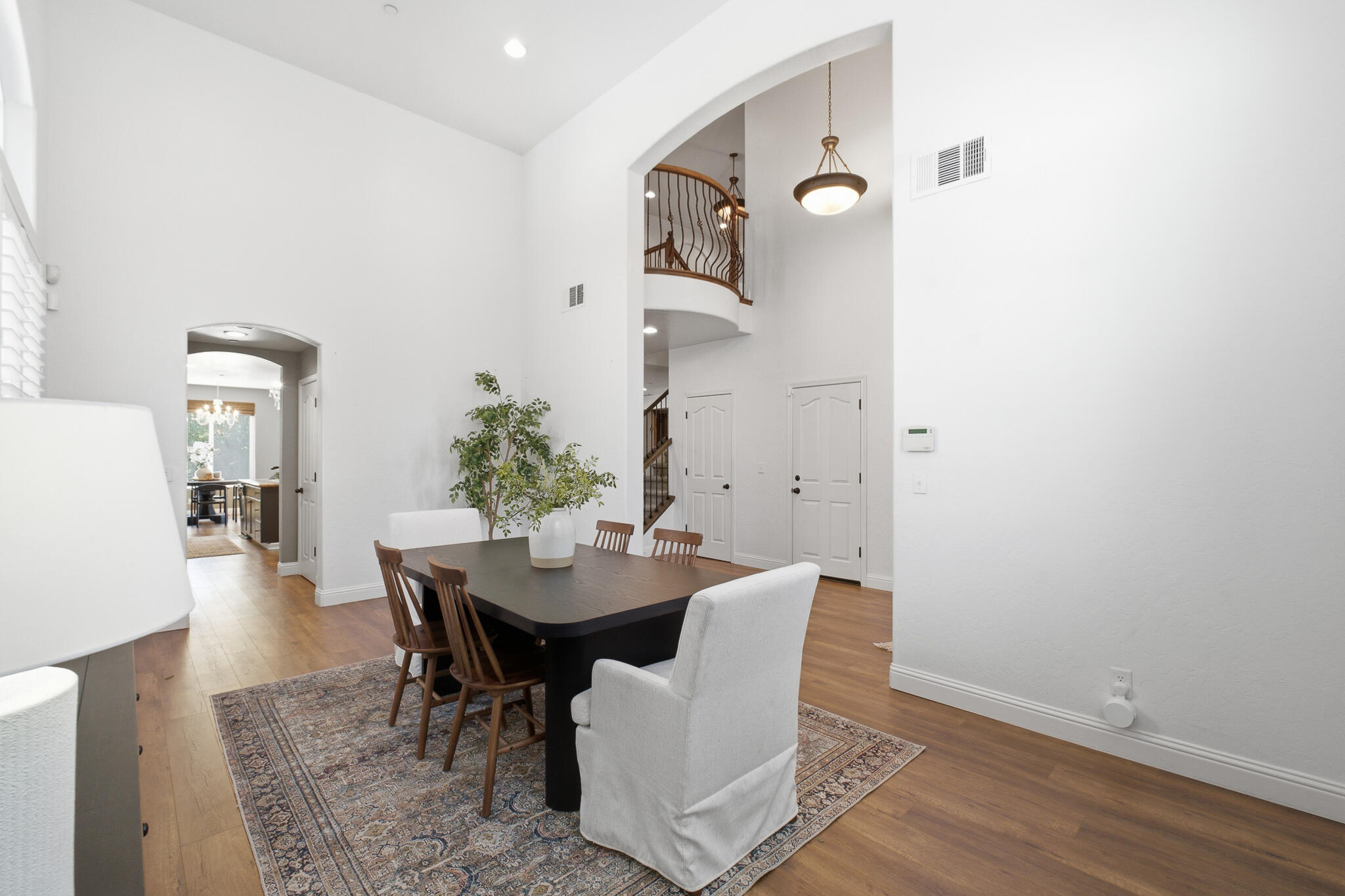 2931 W Cecil Ave, Visalia, CA 93291