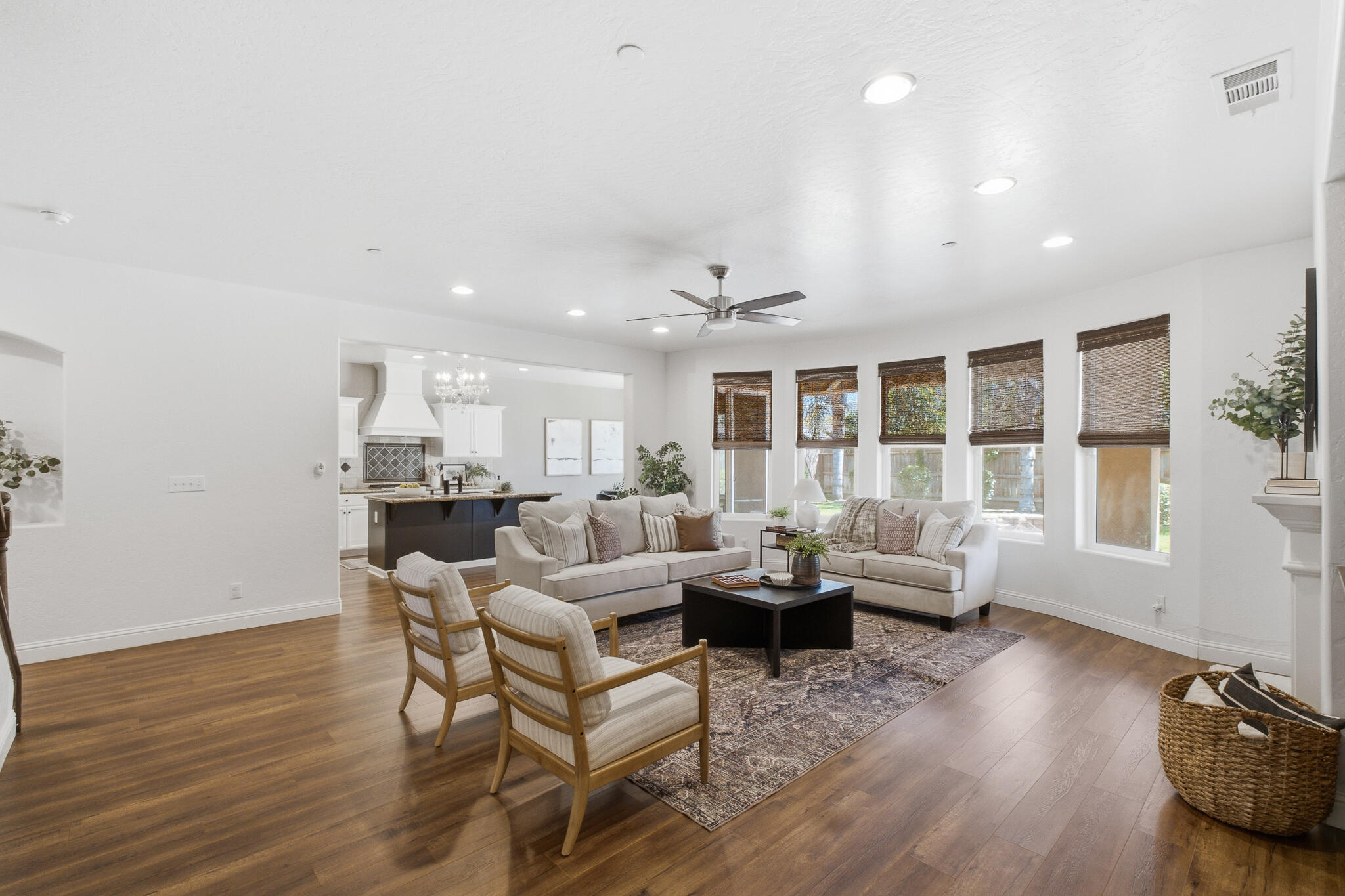 2931 W Cecil Ave, Visalia, CA 93291