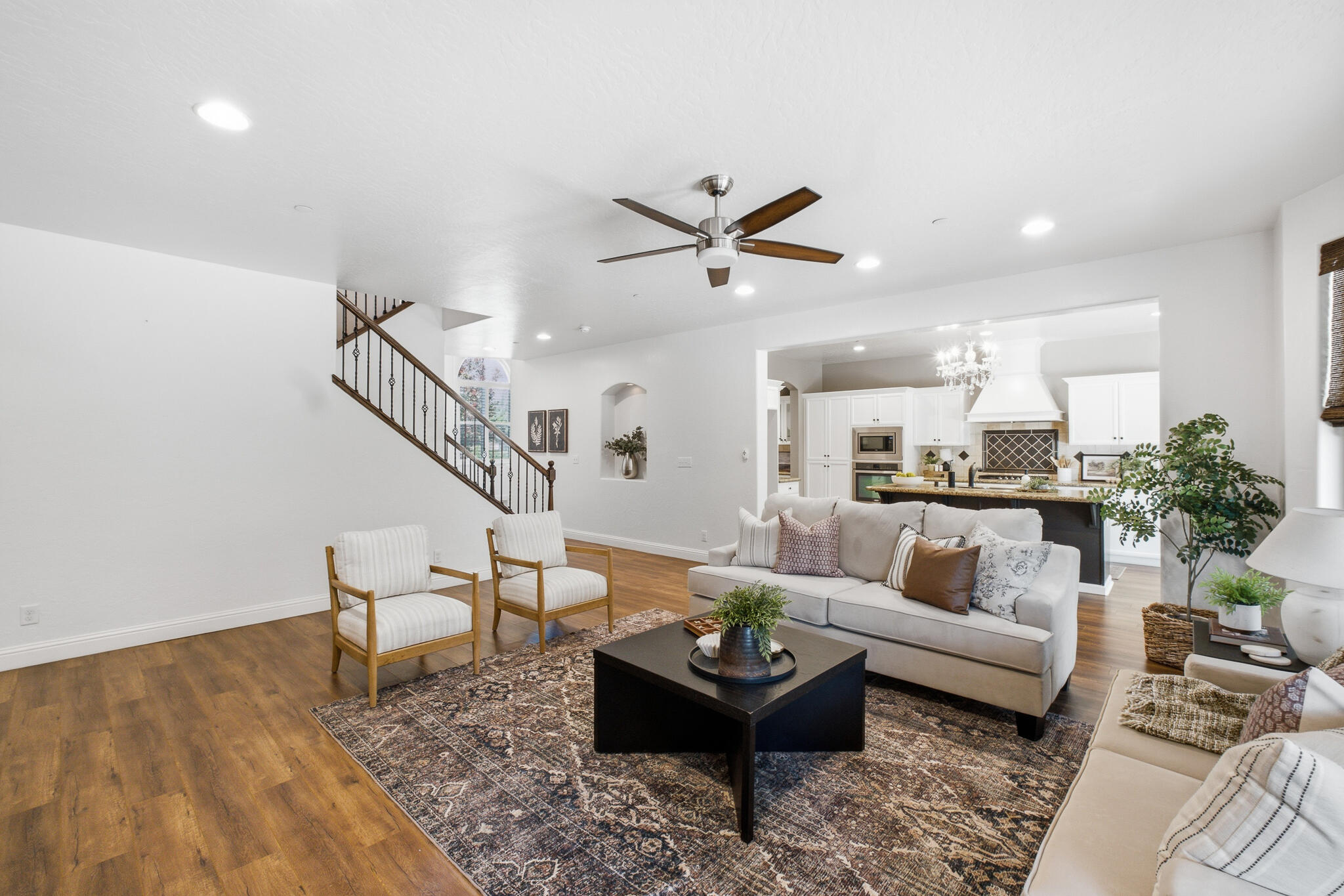 2931 W Cecil Ave, Visalia, CA 93291