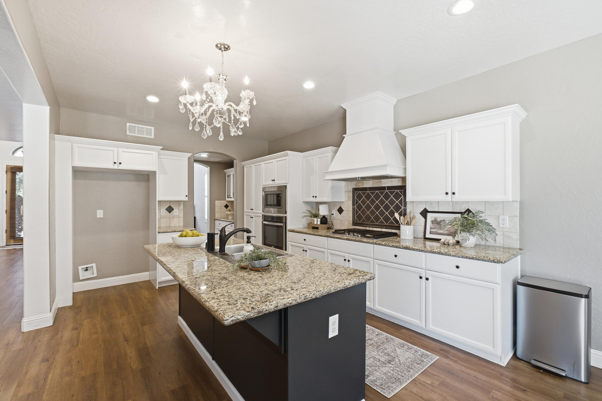 2931 W Cecil Ave, Visalia, CA 93291