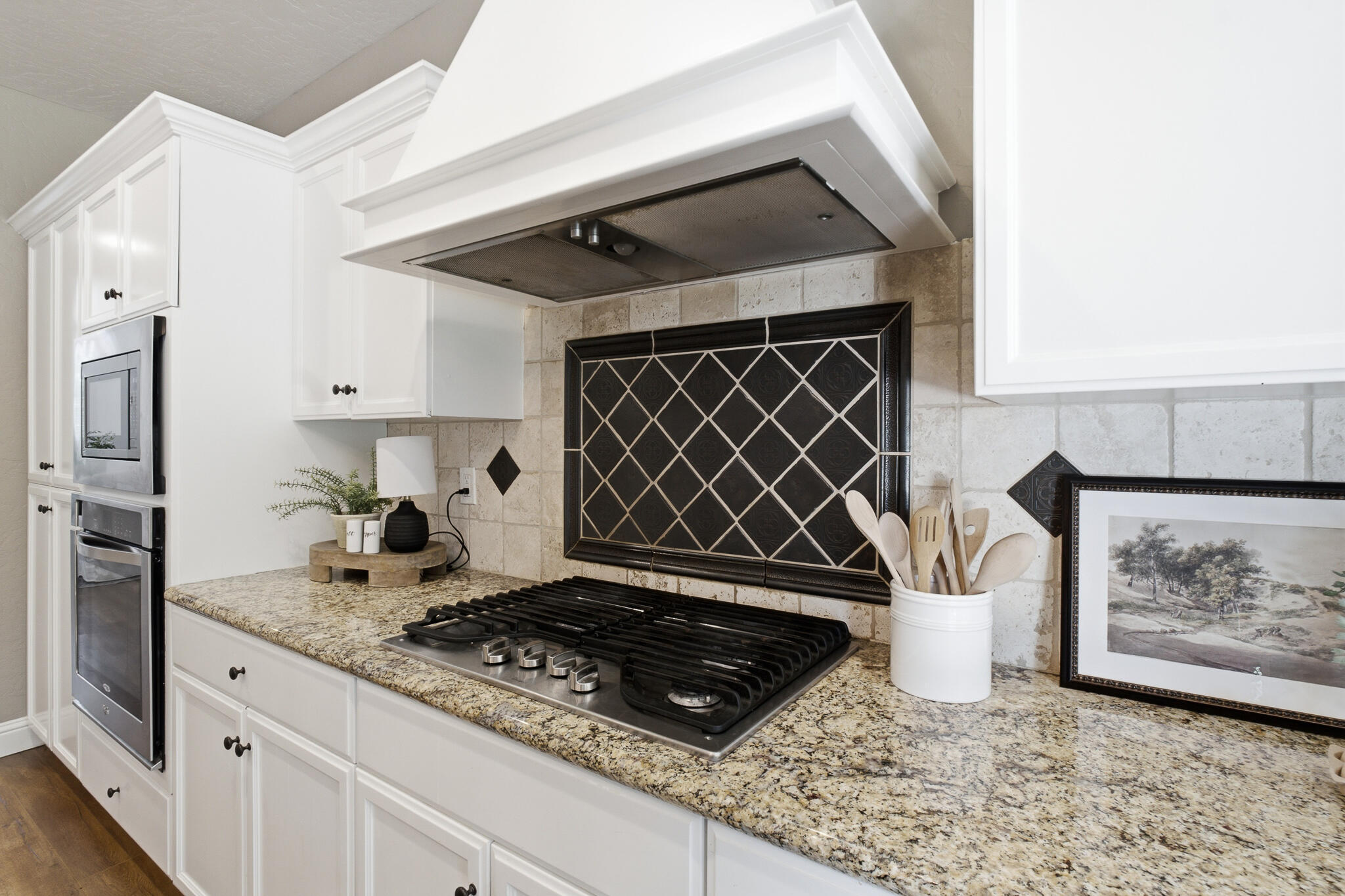 2931 W Cecil Ave, Visalia, CA 93291