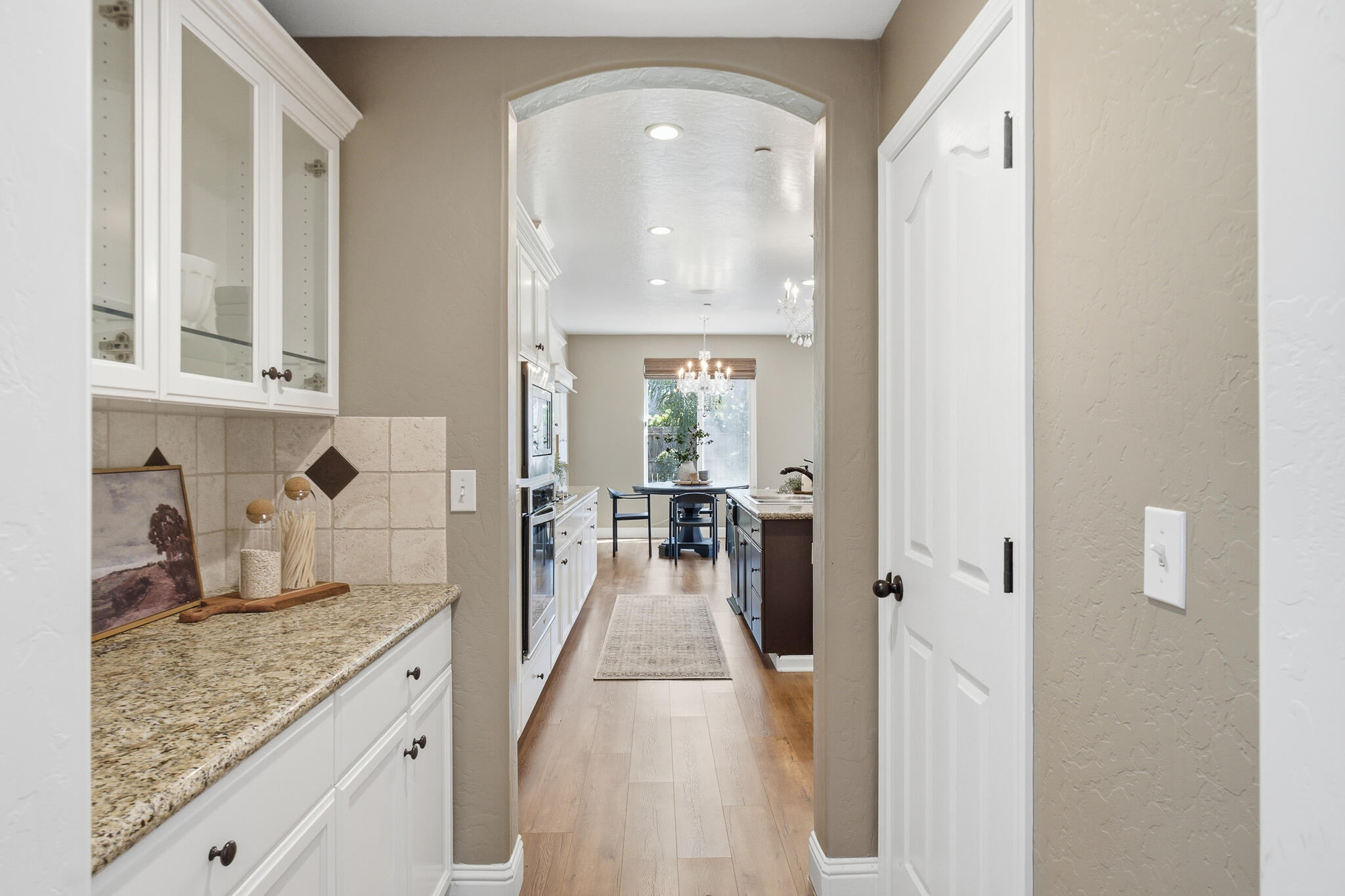 2931 W Cecil Ave, Visalia, CA 93291