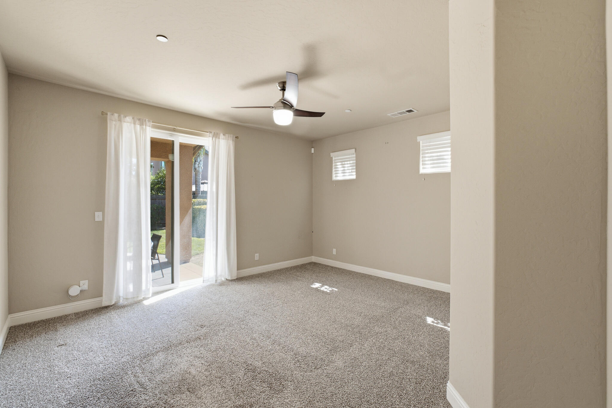 2931 W Cecil Ave, Visalia, CA 93291