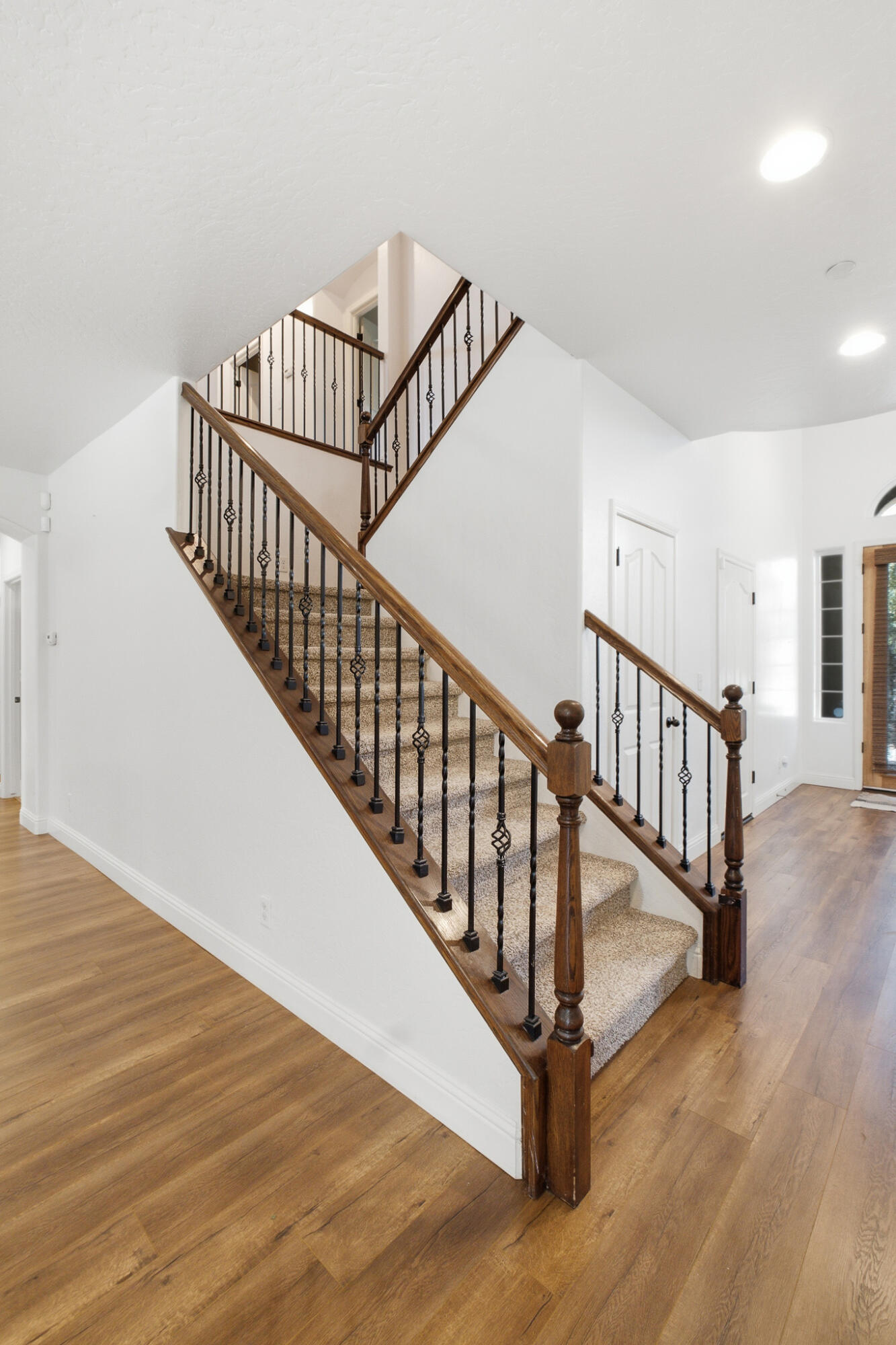 2931 W Cecil Ave, Visalia, CA 93291