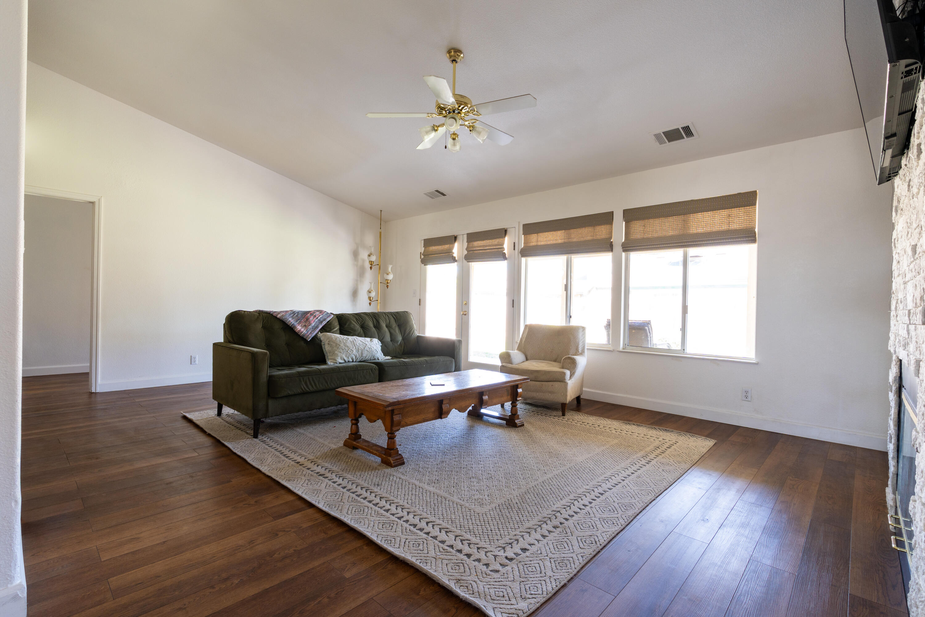 191 Orange St, Kingsburg, CA 93631