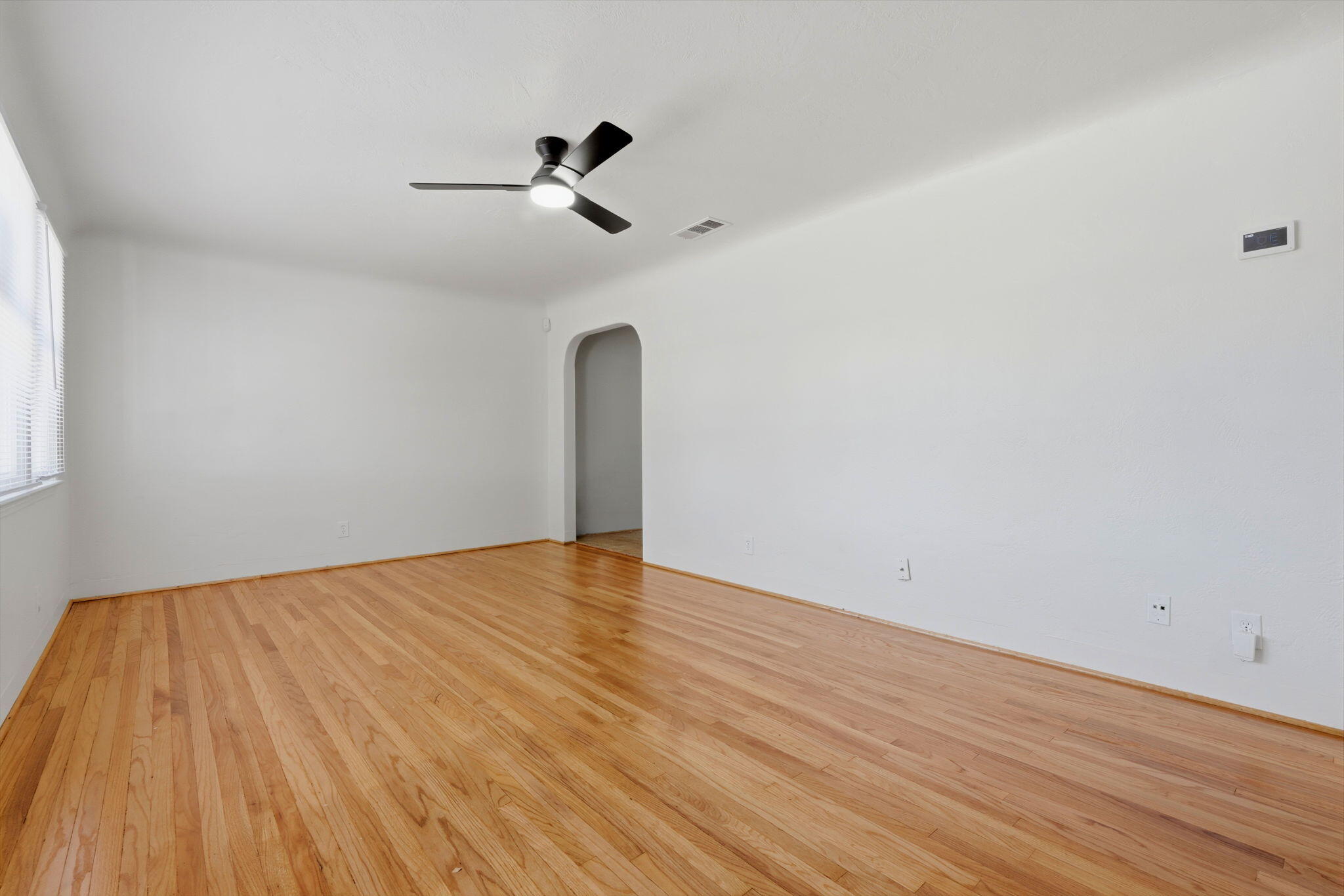 737 W Kanai Ave, Porterville, CA 93257