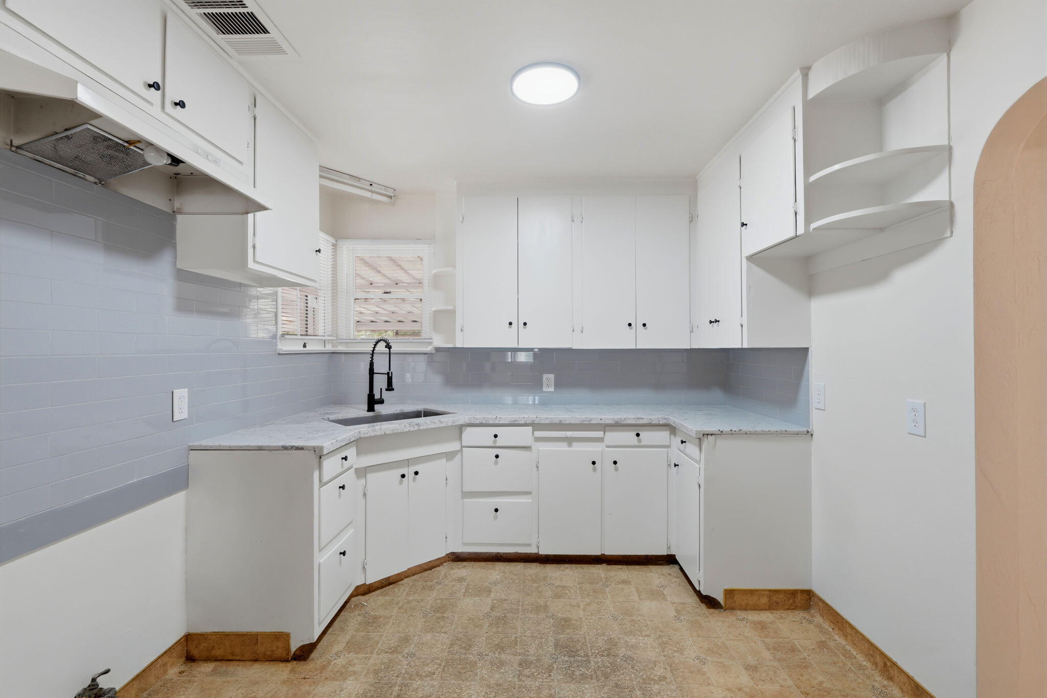 737 W Kanai Ave, Porterville, CA 93257