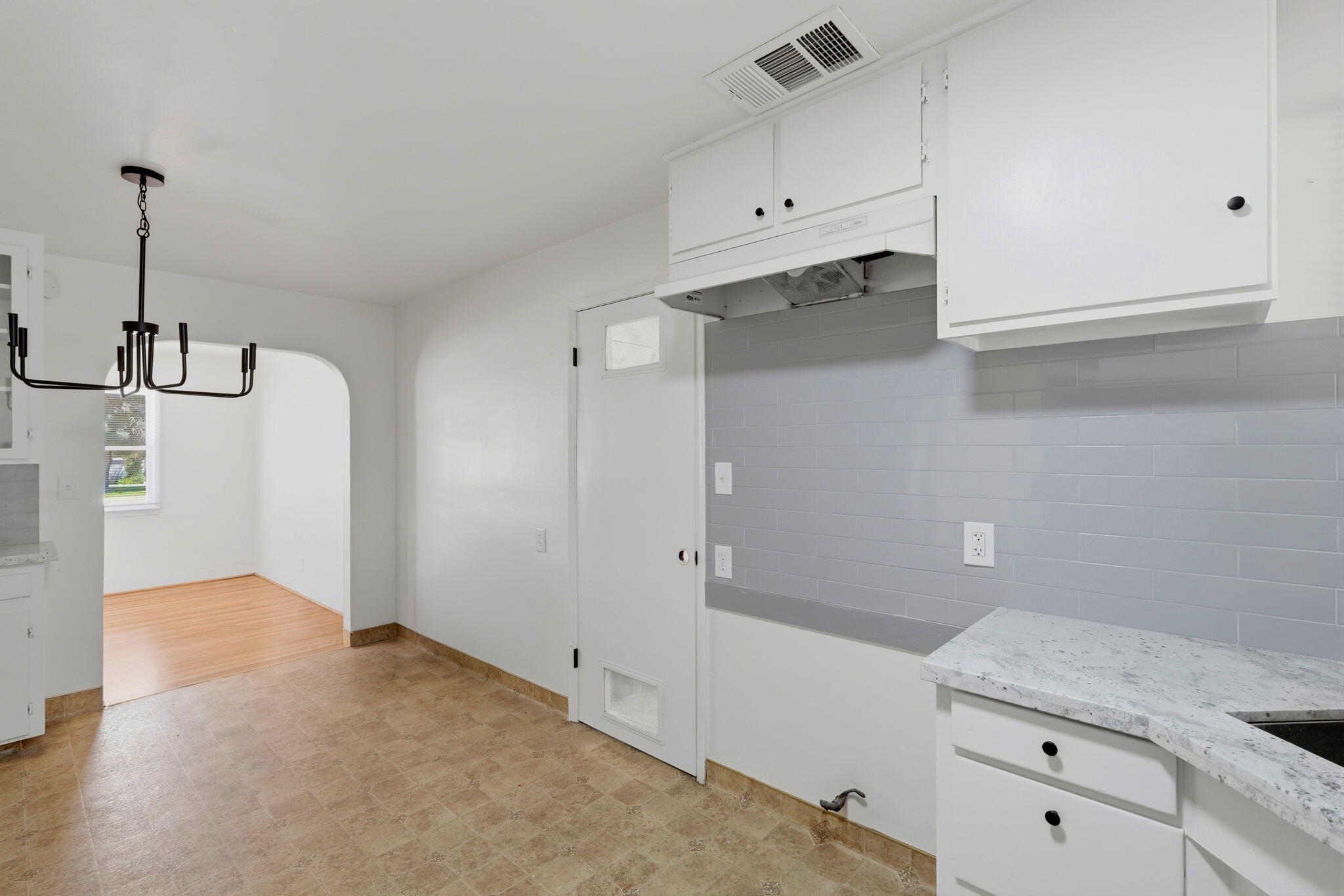 737 W Kanai Ave, Porterville, CA 93257