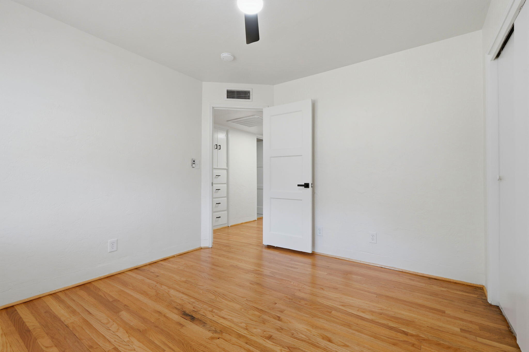 737 W Kanai Ave, Porterville, CA 93257