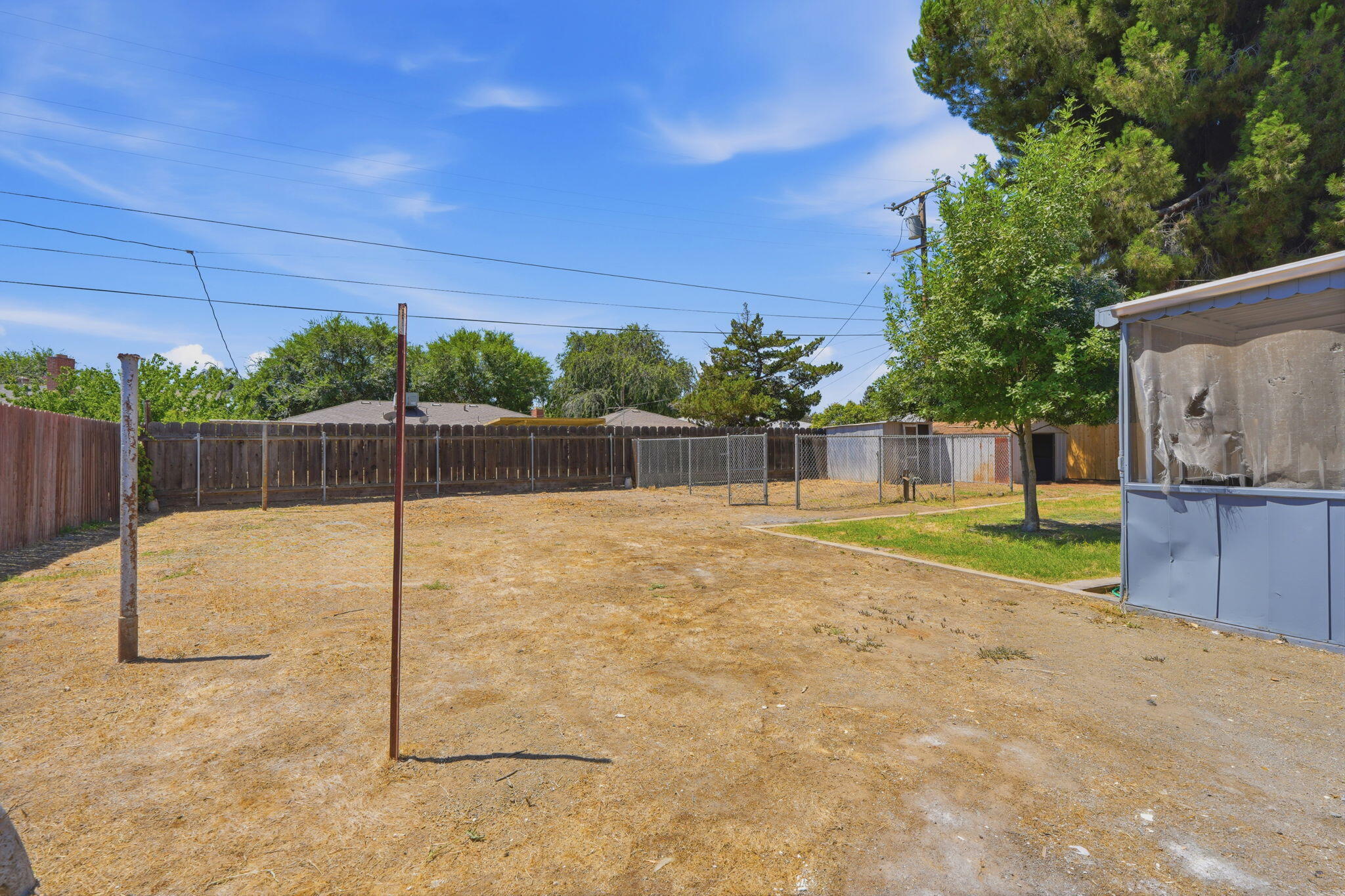 737 W Kanai Ave, Porterville, CA 93257