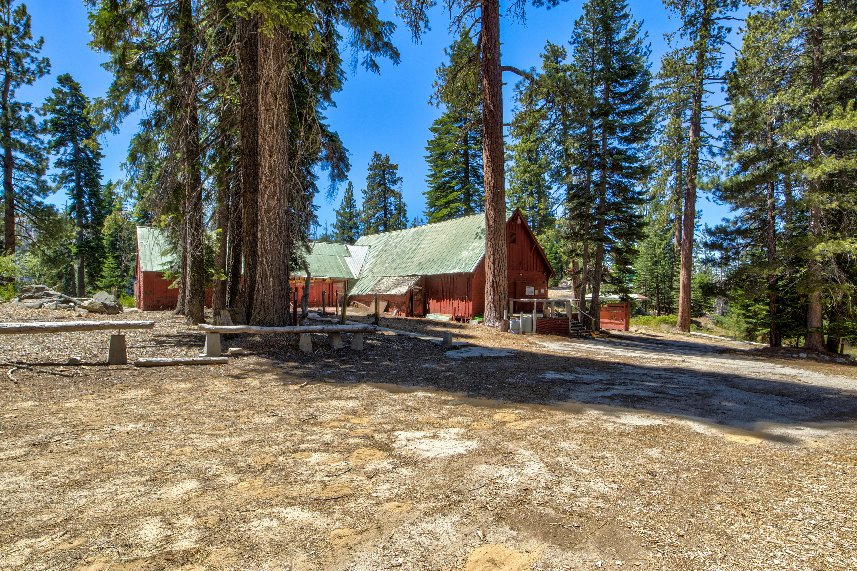 61011 Cedar Crest Ln, Lakeshore, CA 93634