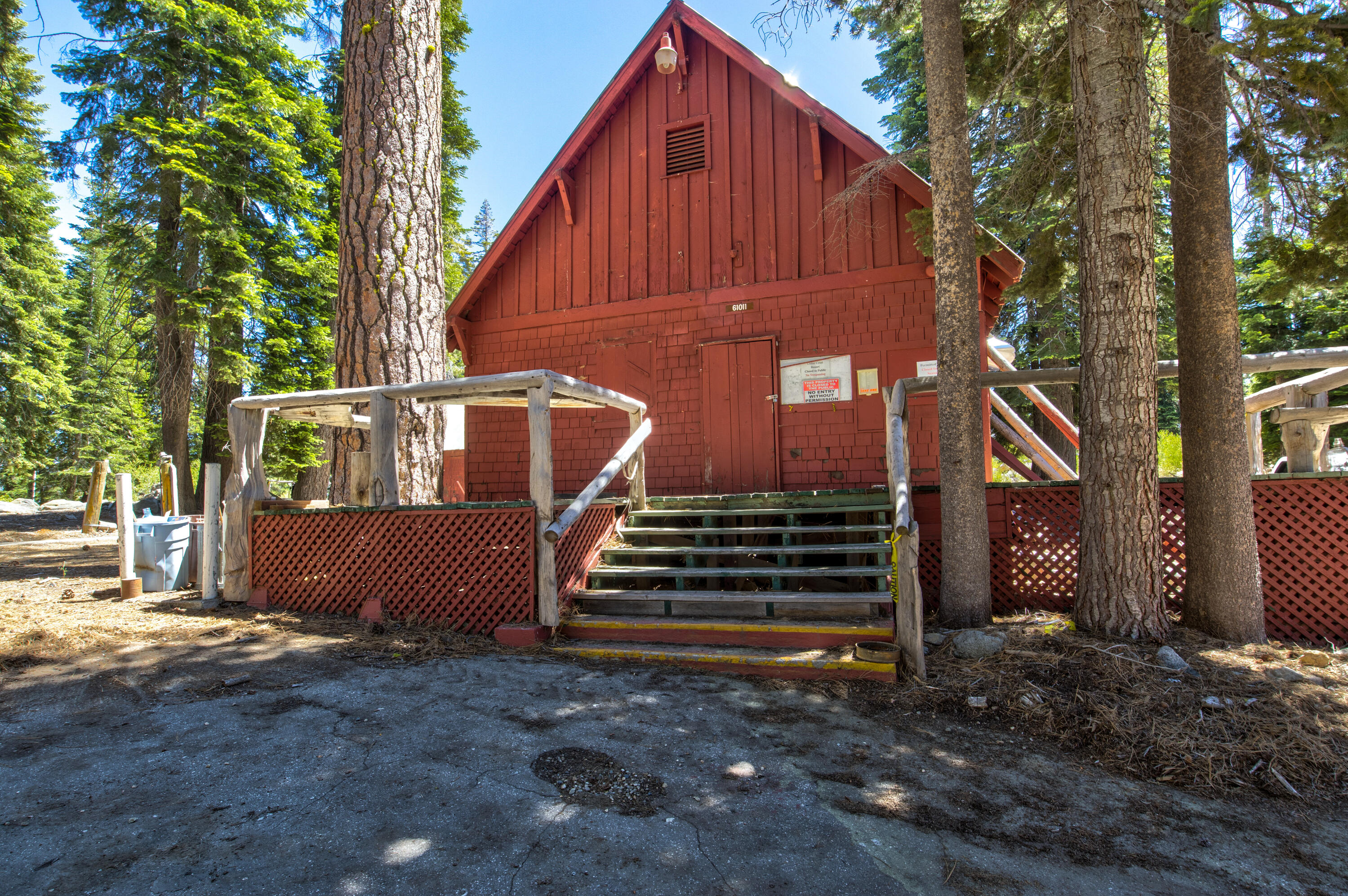61011 Cedar Crest Ln, Lakeshore, CA 93634