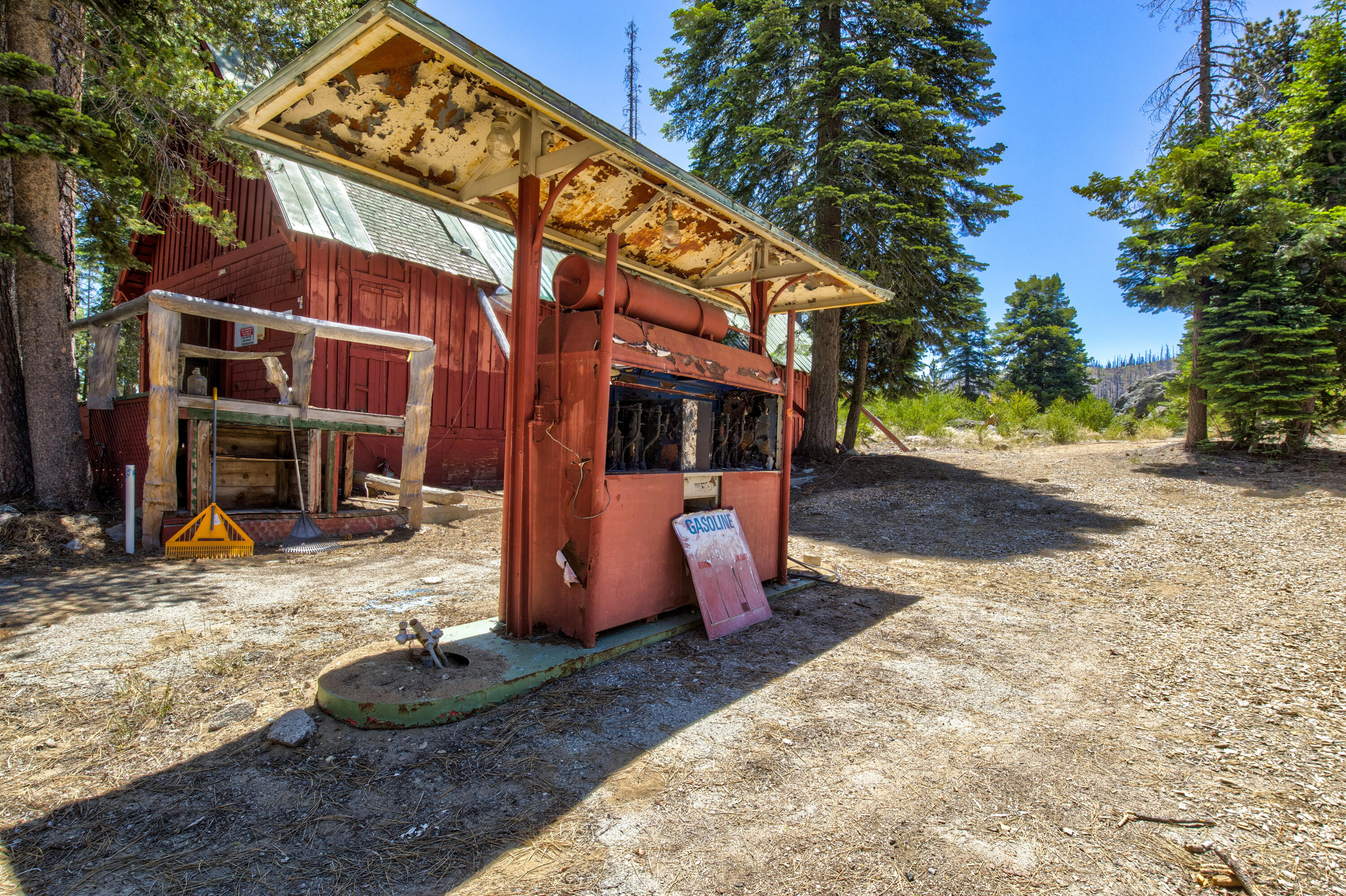 61011 Cedar Crest Ln, Lakeshore, CA 93634