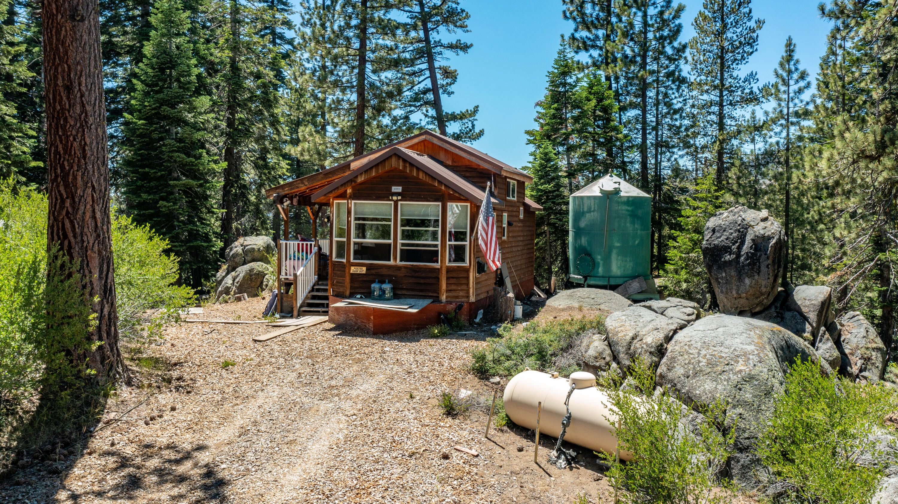 61011 Cedar Crest Ln, Lakeshore, CA 93634