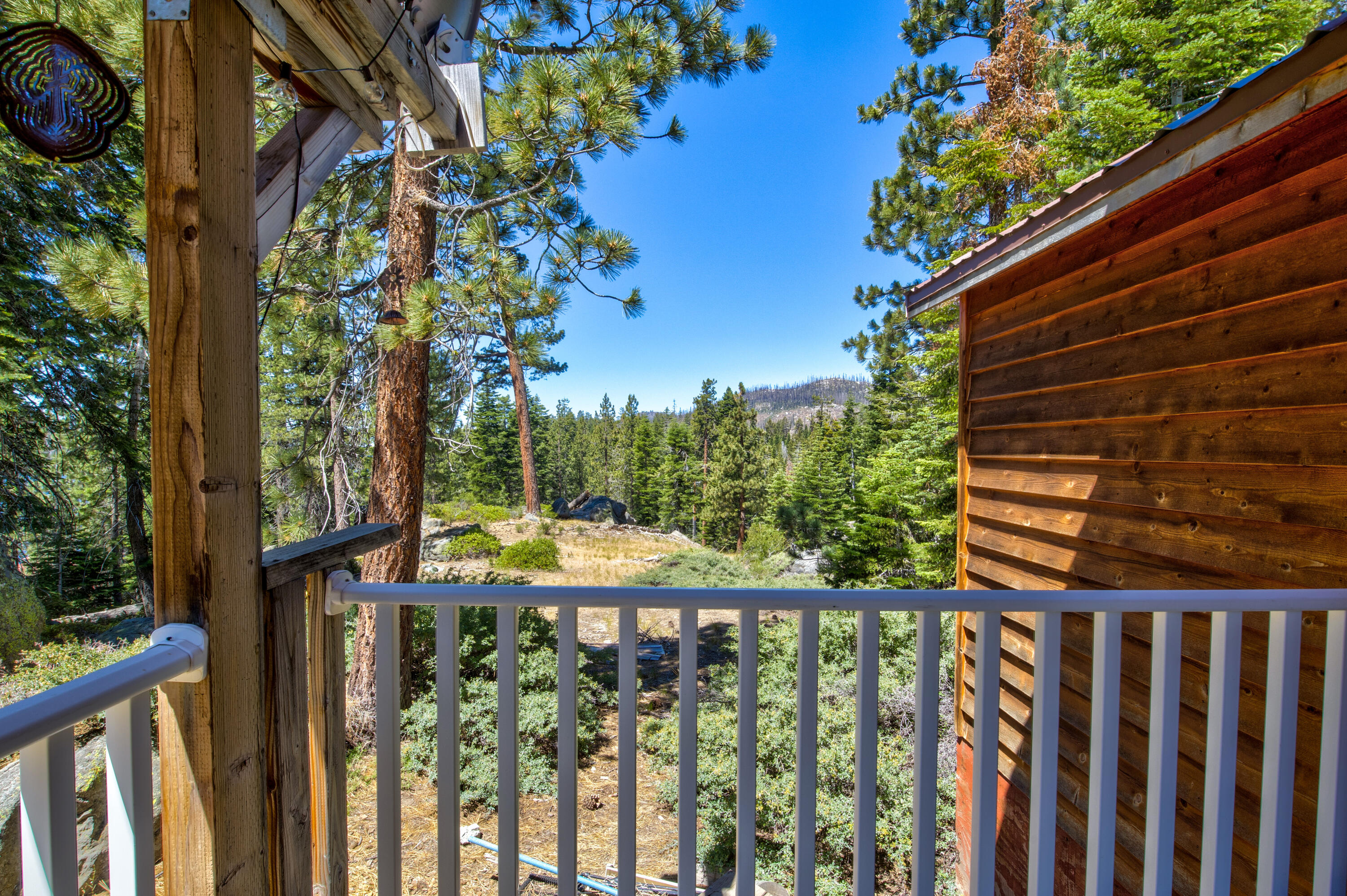 61011 Cedar Crest Ln, Lakeshore, CA 93634