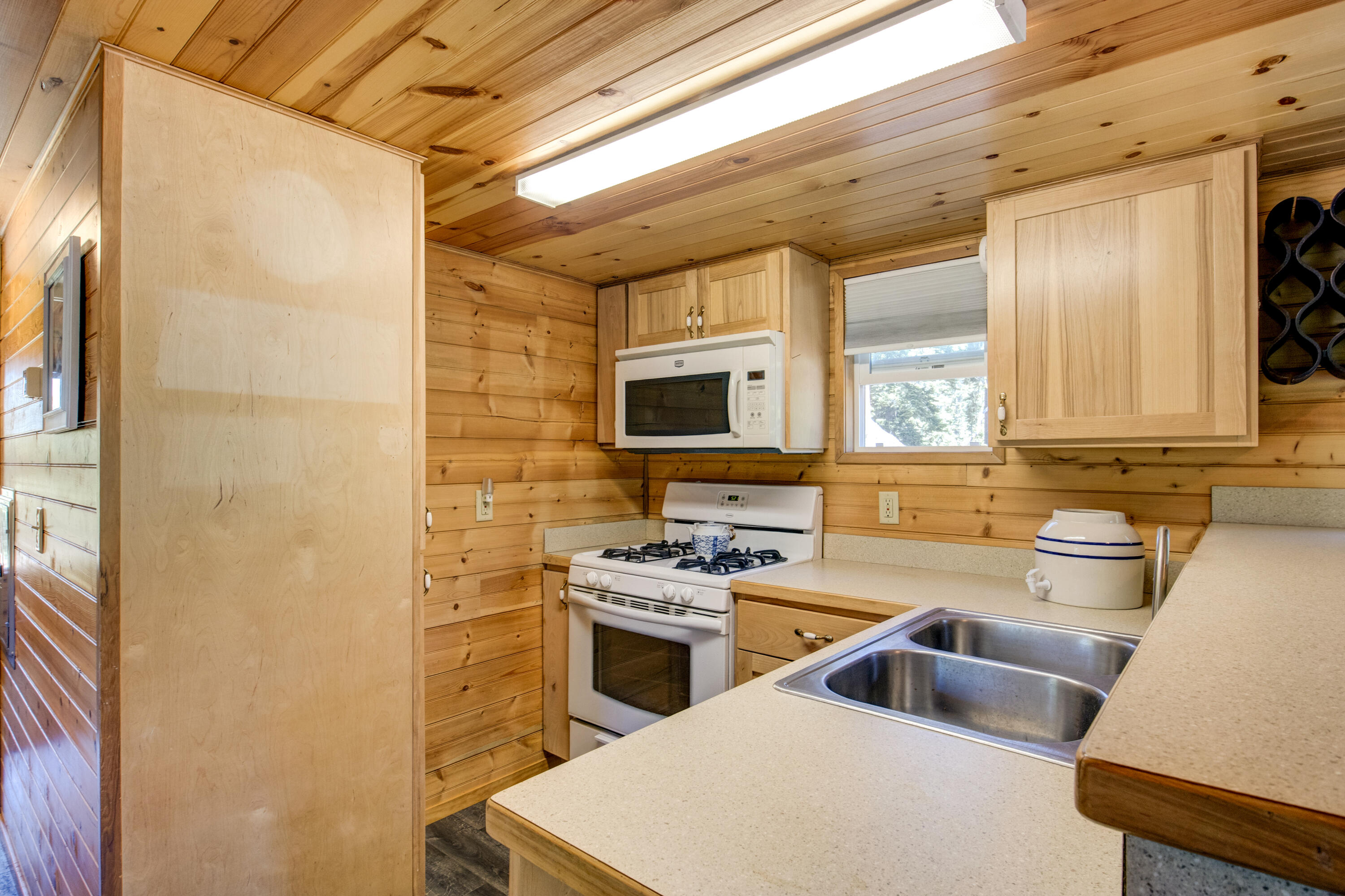 61011 Cedar Crest Ln, Lakeshore, CA 93634