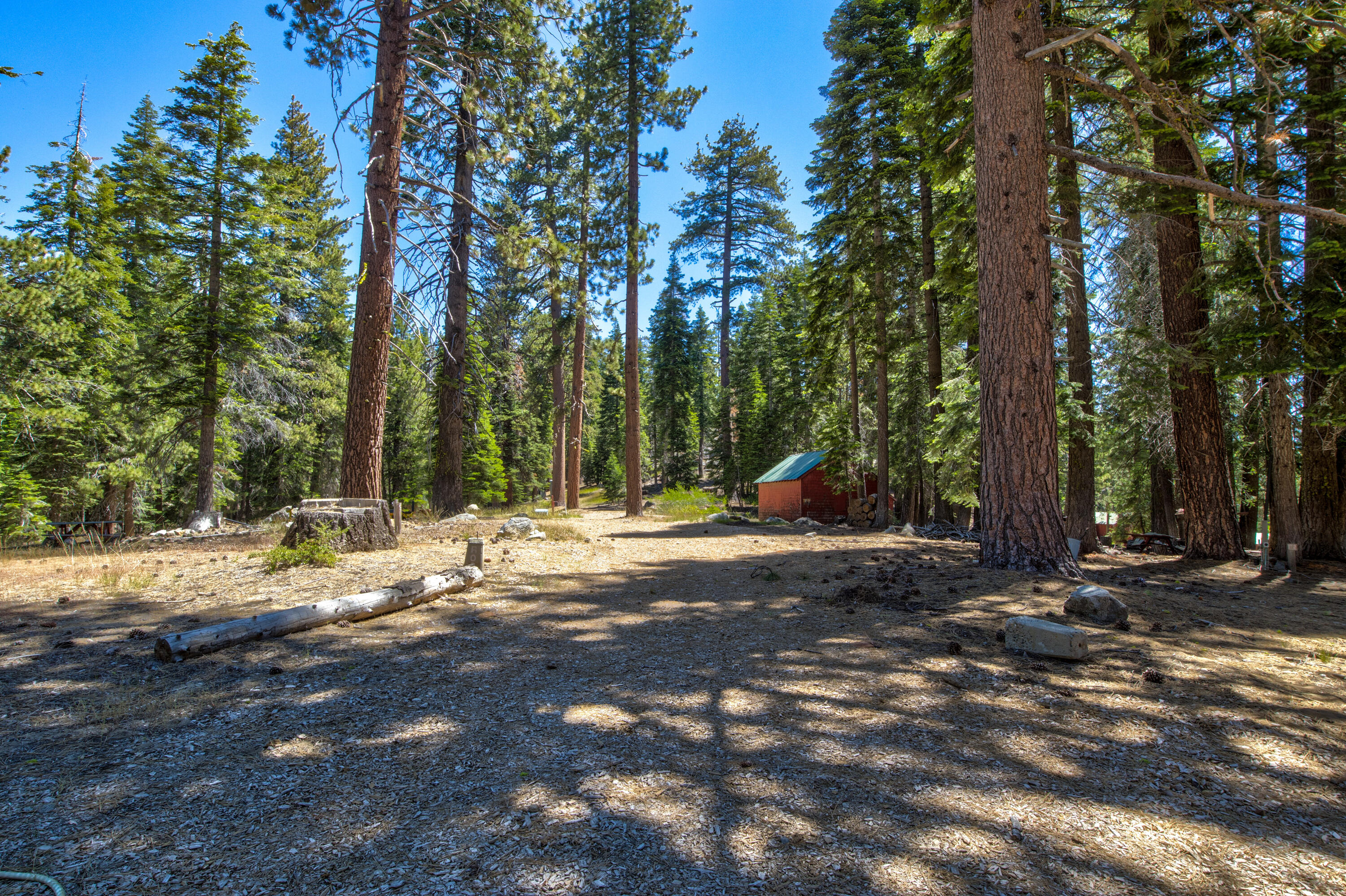 61011 Cedar Crest Ln, Lakeshore, CA 93634