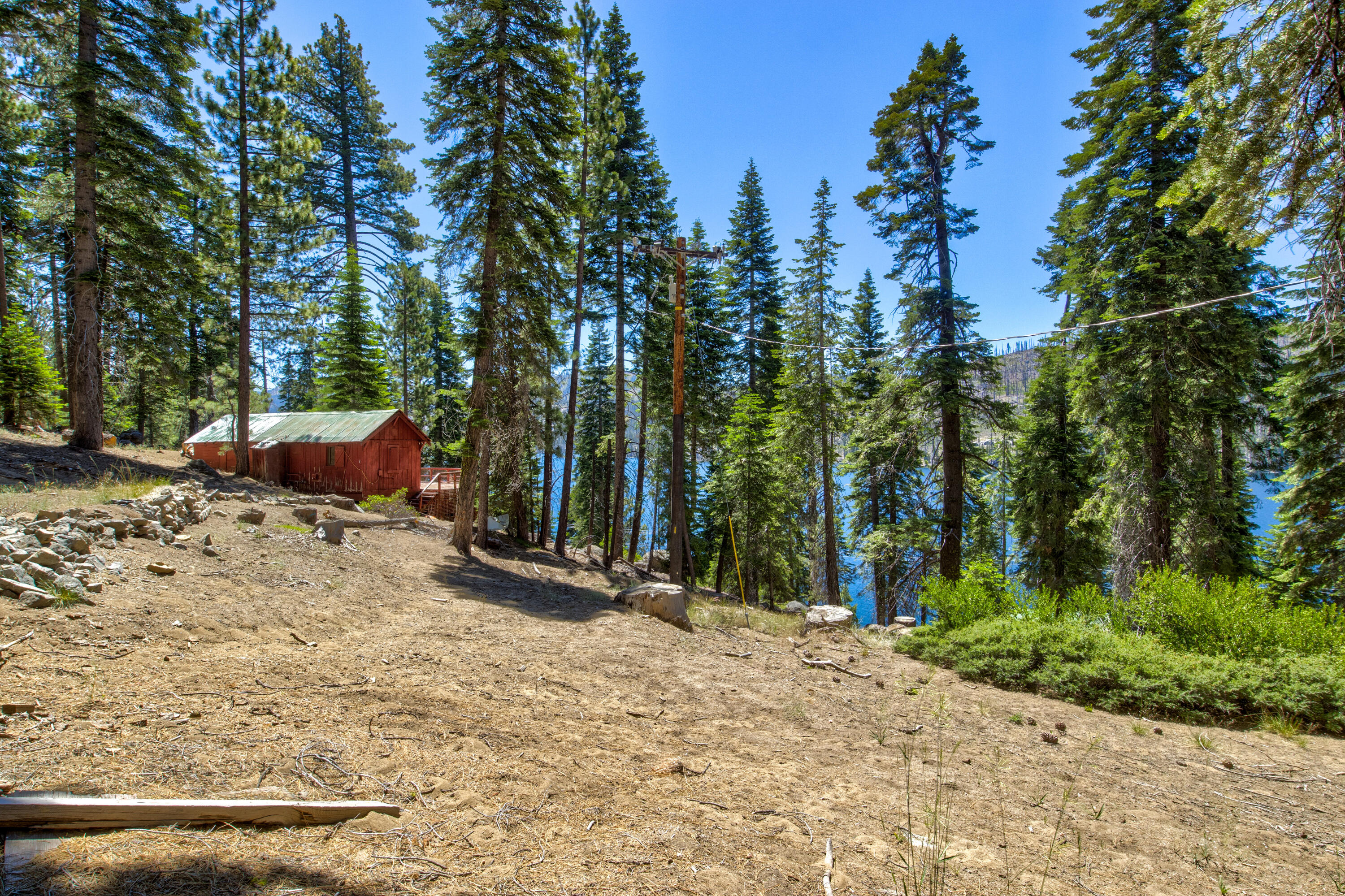 61011 Cedar Crest Ln, Lakeshore, CA 93634