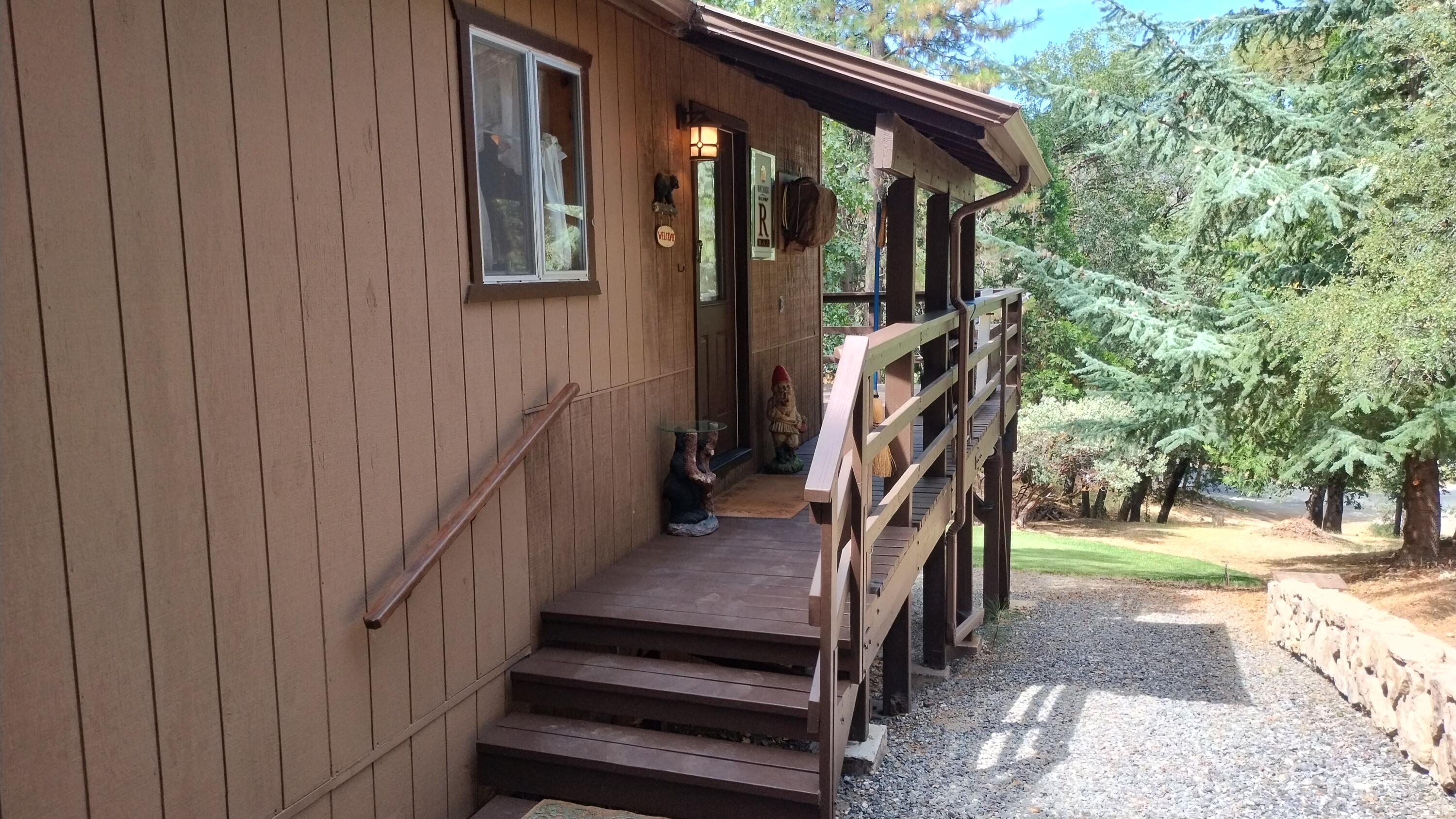 1271 Wy Ct, Camp Nelson, CA 93265